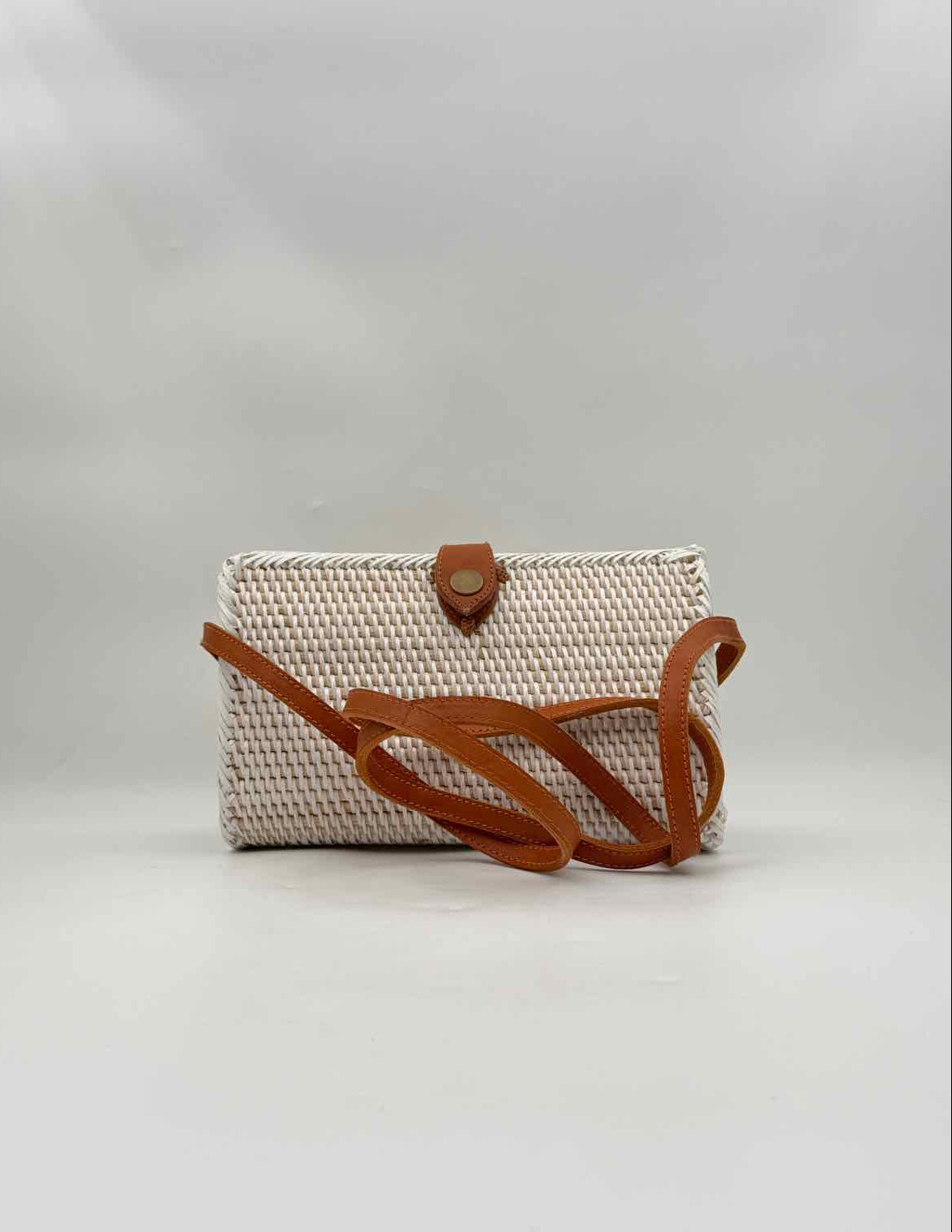 White Wash Woven Rattan Convertible Crossbody Clutch Leather Strap Bag
