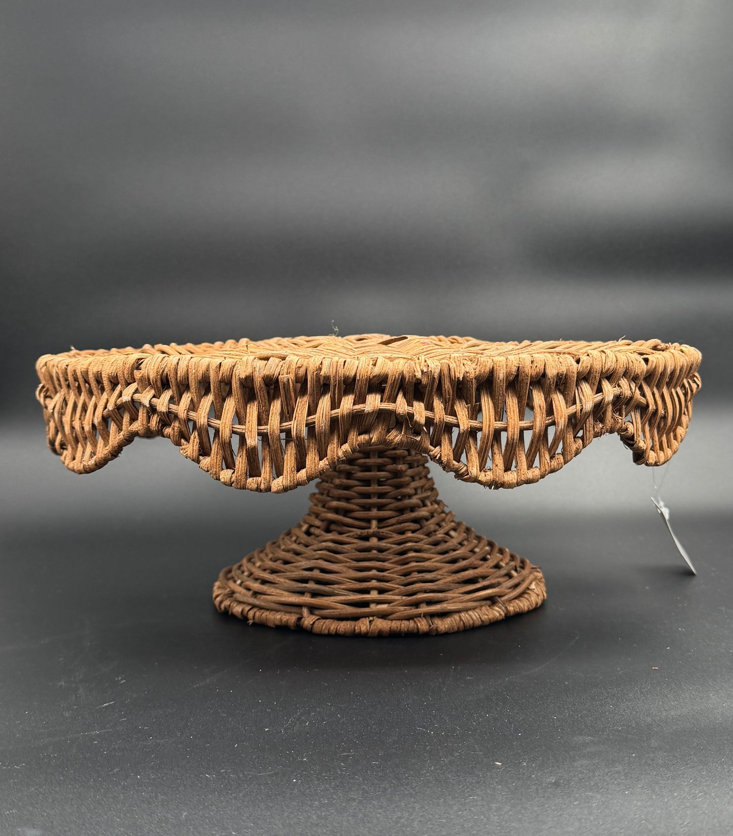 Woven Pedestal Display Stand – RAZ Imports