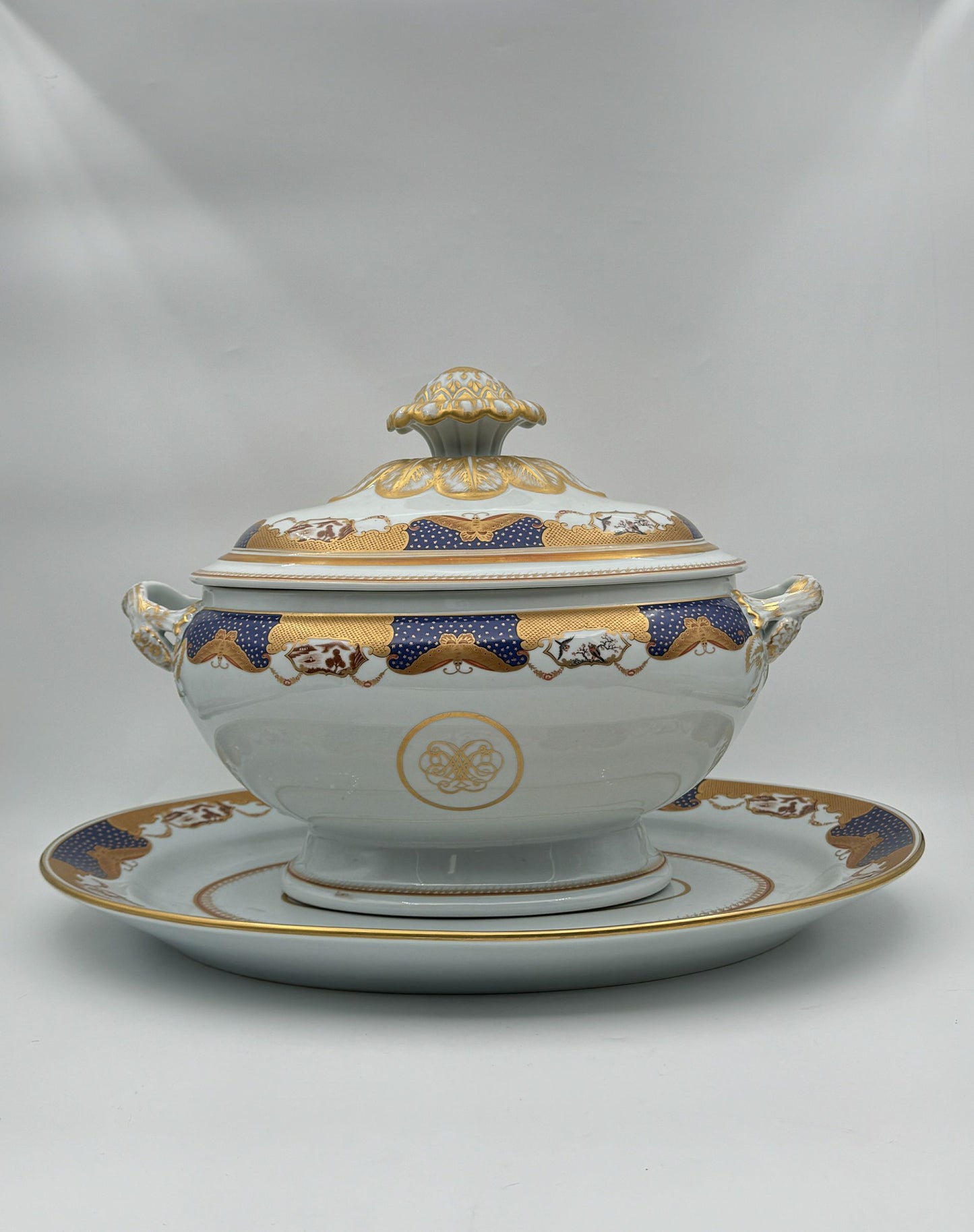 Elegant Mottahedeh “Golden Butterfly” Soup Tureen & Platter – Portugal