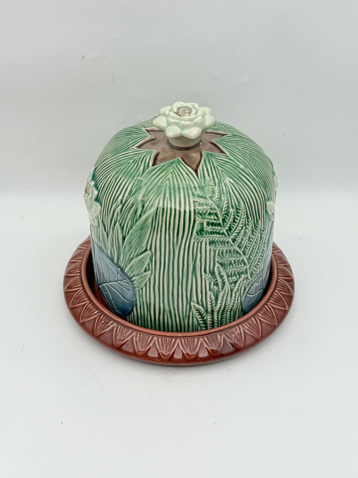 Majolica Lotus Flower Covered Cheese Dome