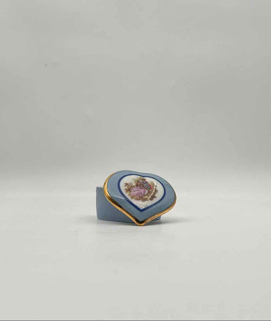 Vintage Limoges Heart Shape Porcelain Box Romantic Couple Trinket Case