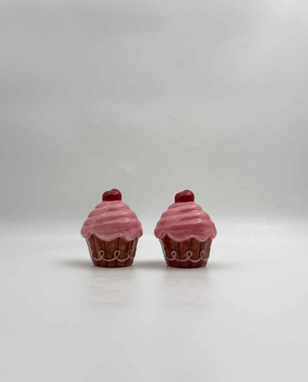 Pink Cupcake Salt Pepper Shakers Set Sweet Kitchen Decor Accent Art