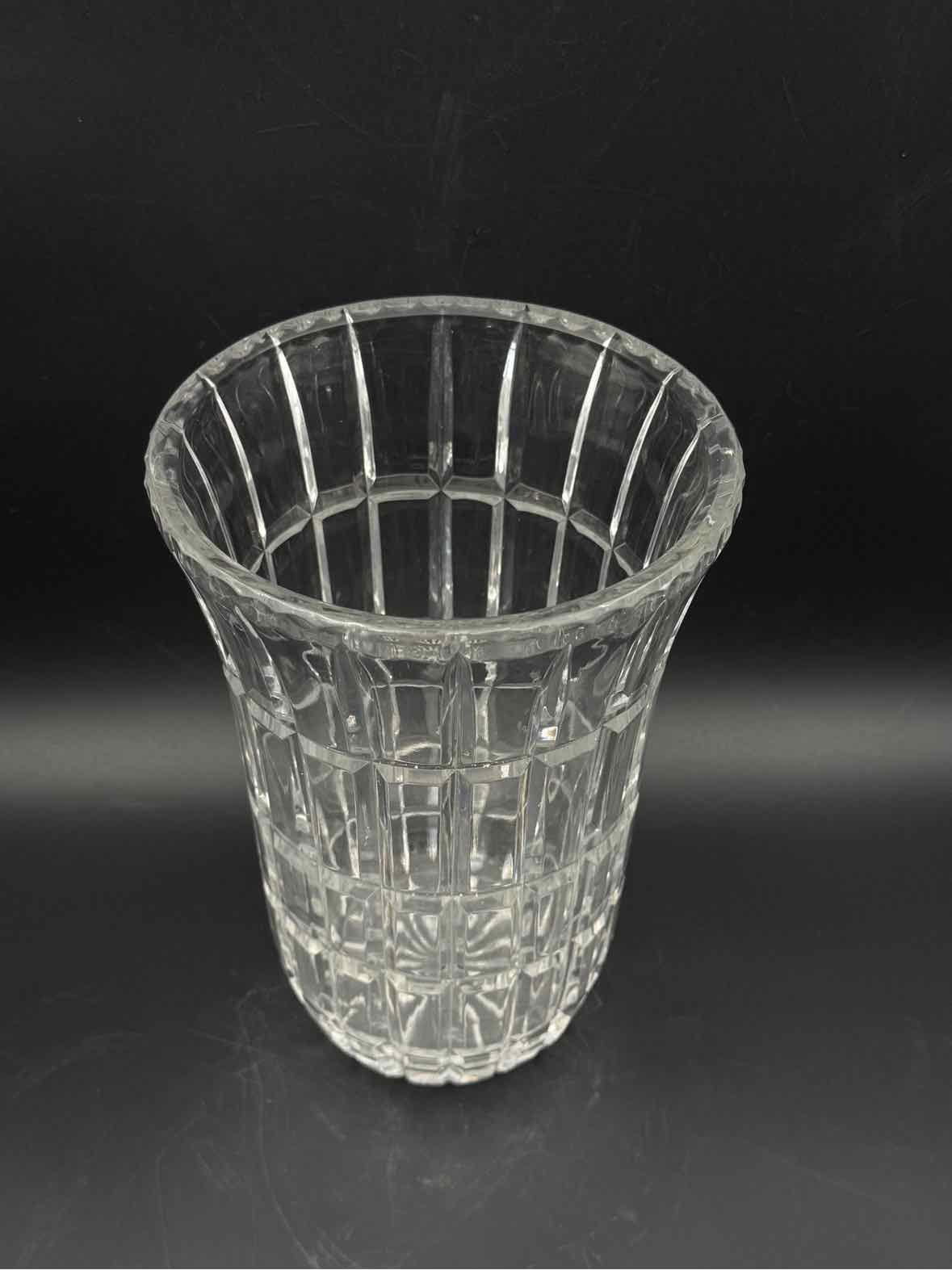 Crystal Block Pattern Vase