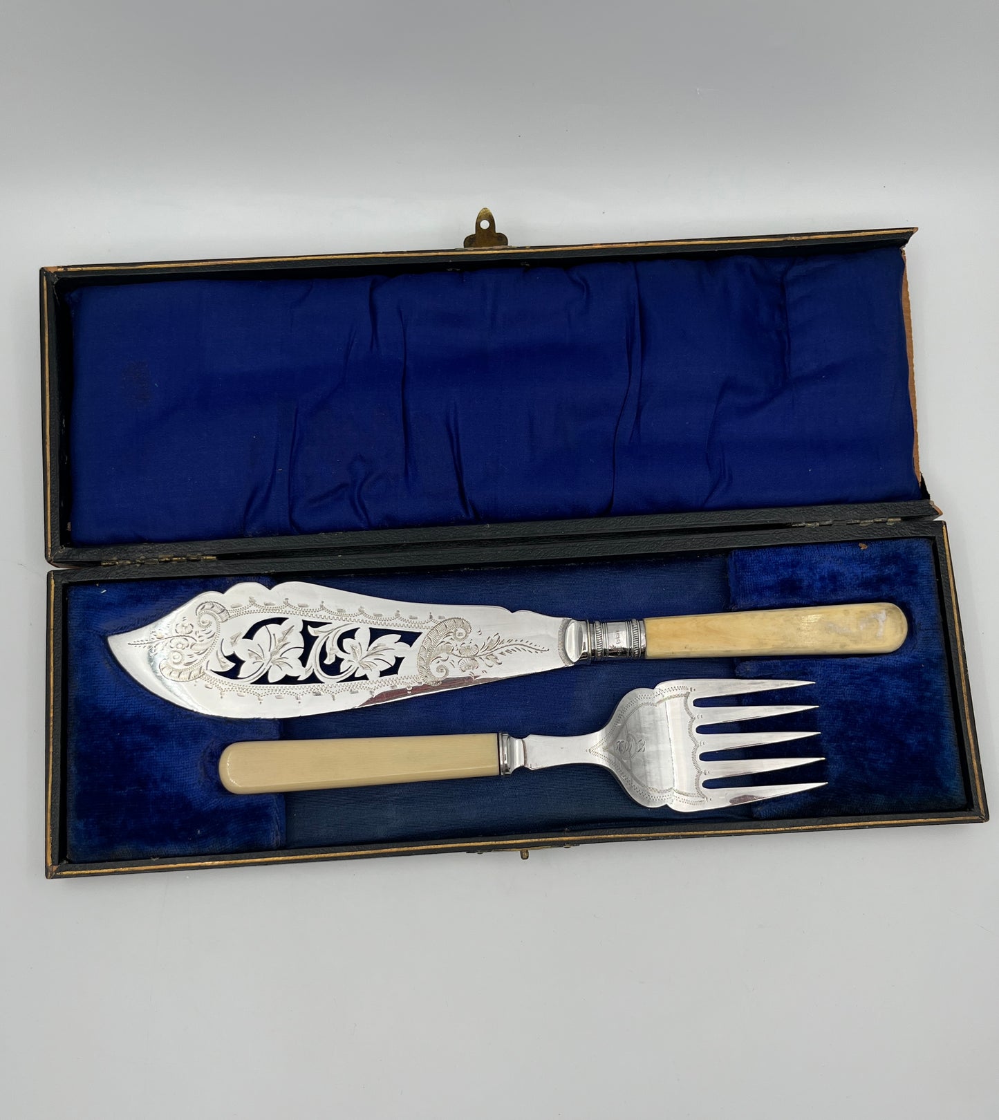 Boxed Silverplate Fish Serving Set – England
