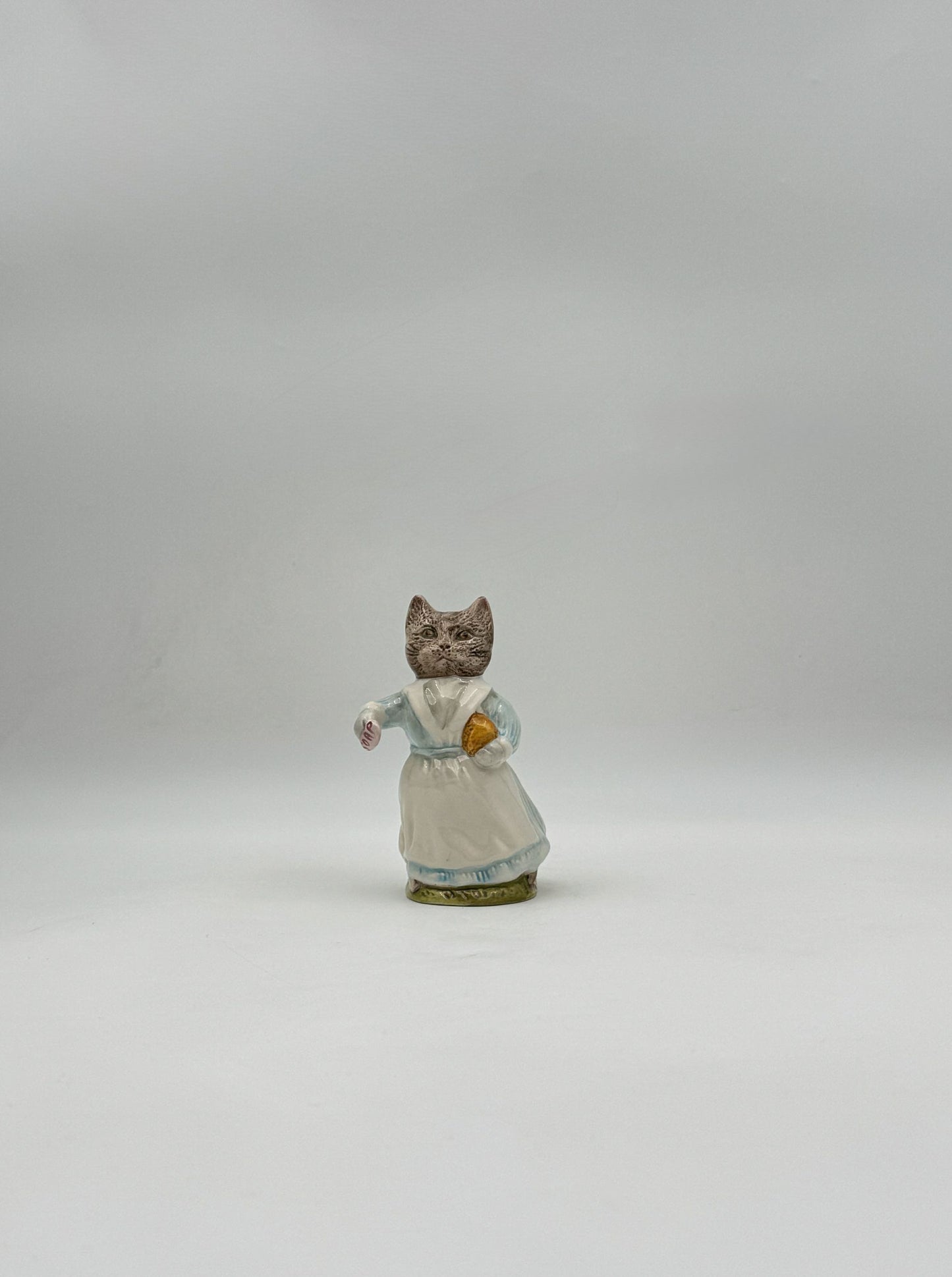 Beatrix Potter “Tabitha Twitchit” Figurine – Royal Albert, England
