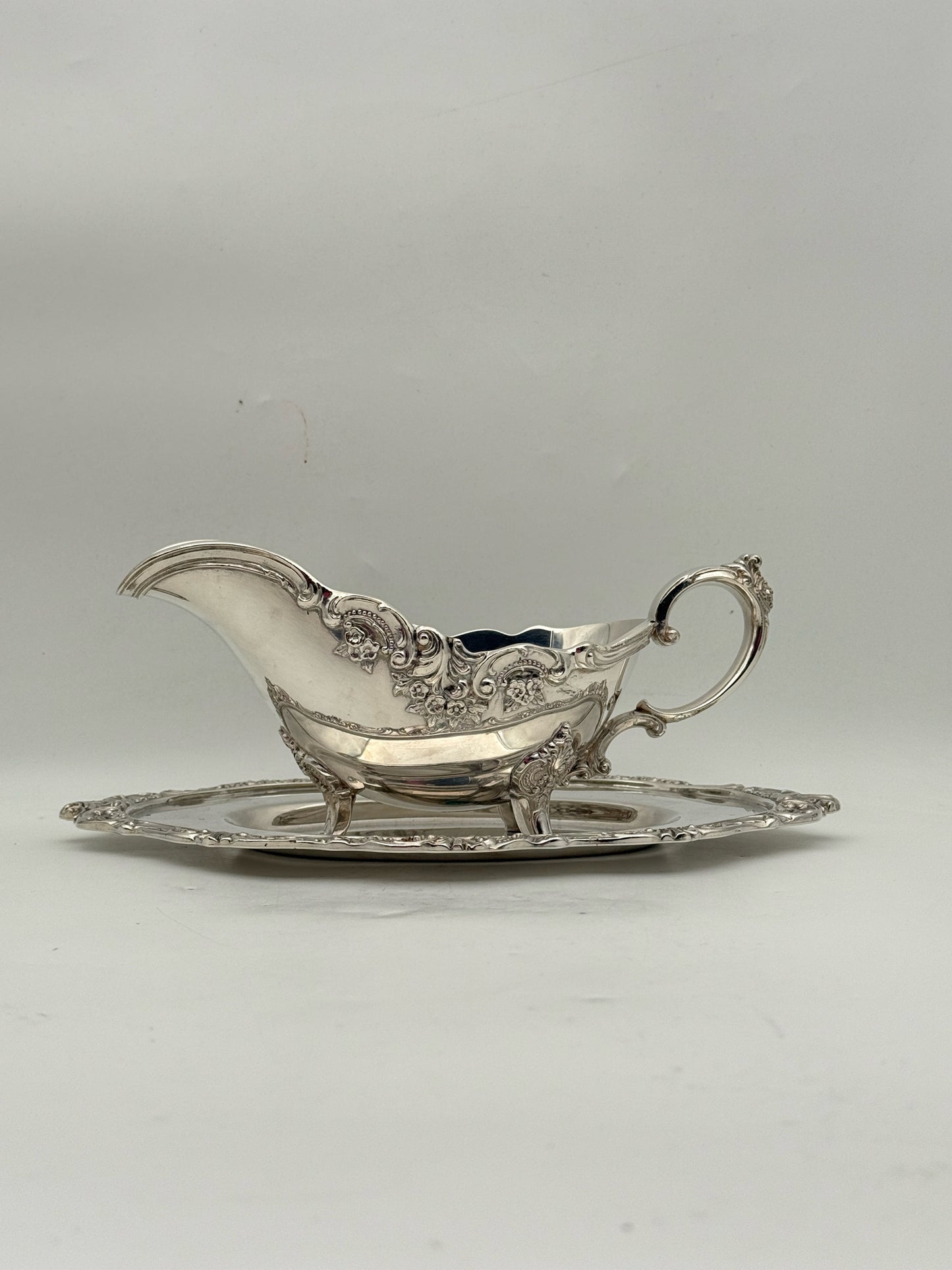 Wallace "Baroque" Silverplate Gravy Boat And Underplate