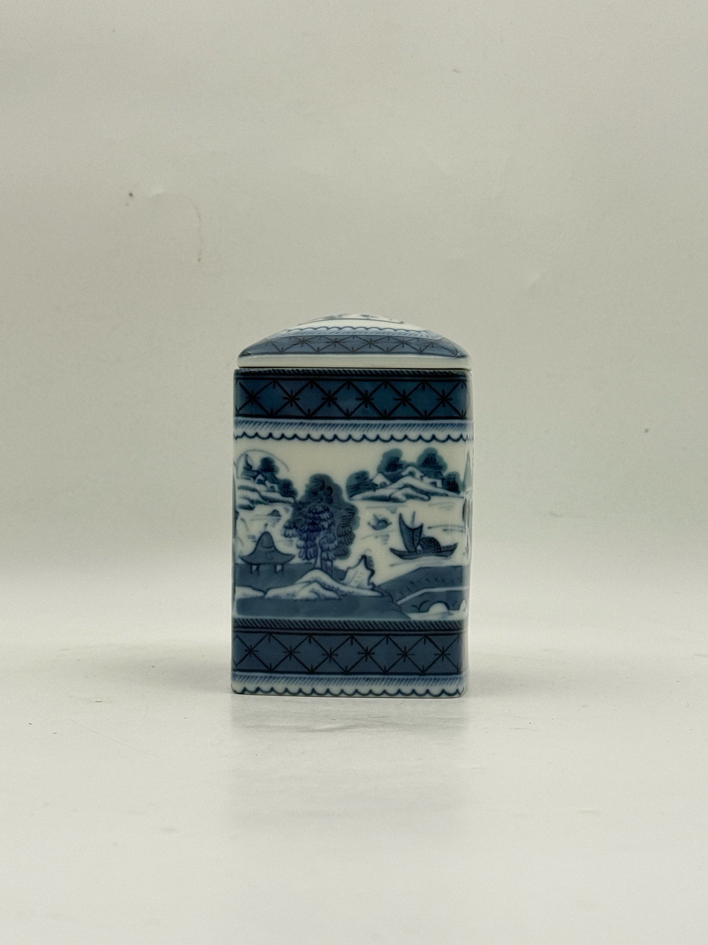 Mottahedeh Blue Canton Lidded Box