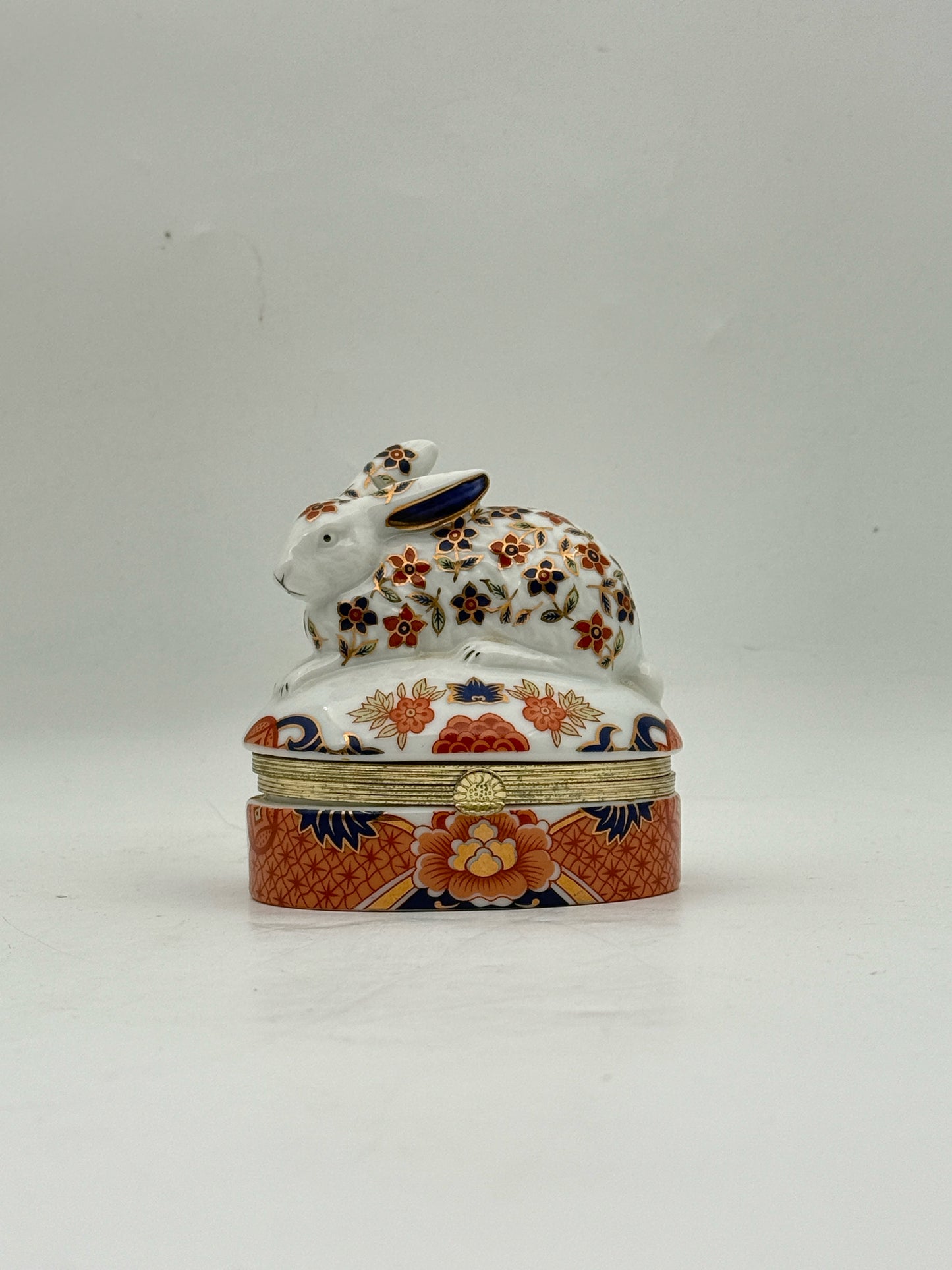 Imari Blue And Red Bunny Rabbit Trinket Box