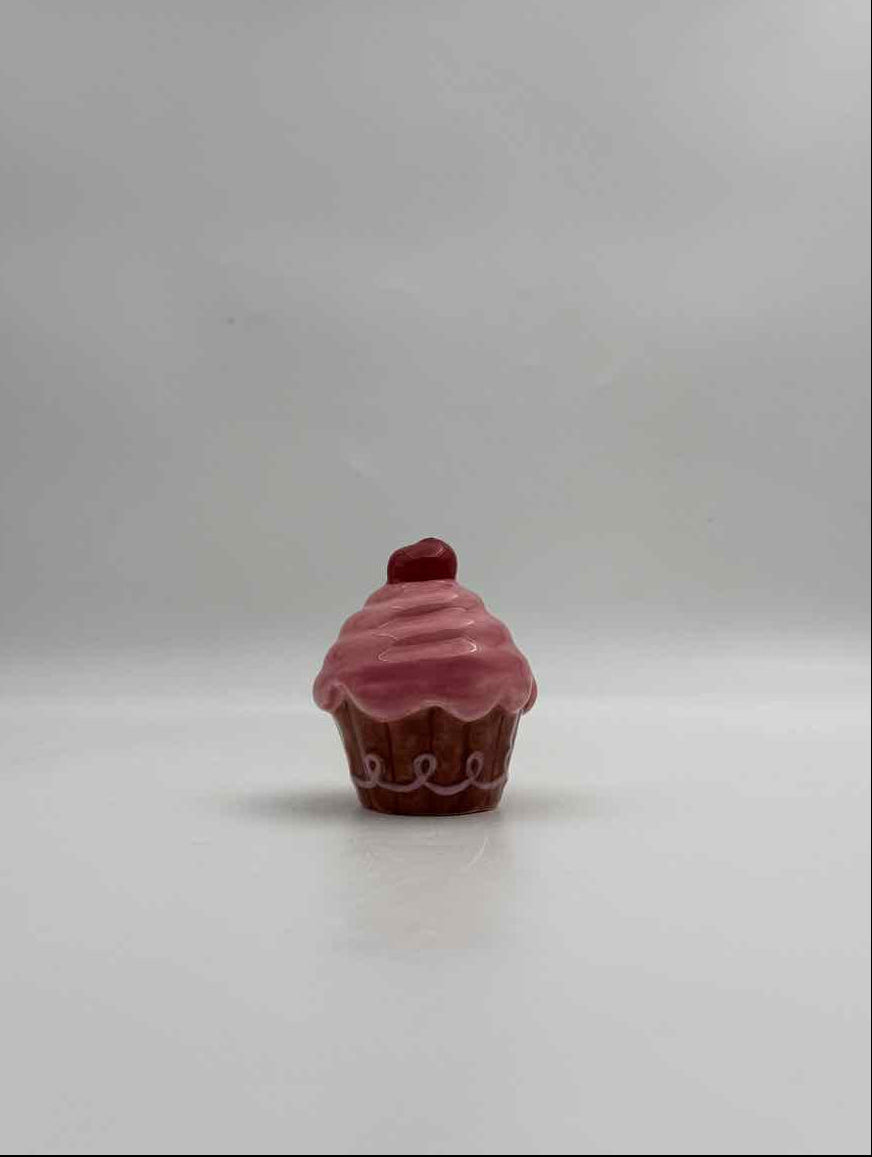 Pink Cupcake Salt Pepper Shakers Set Sweet Kitchen Decor Accent Art
