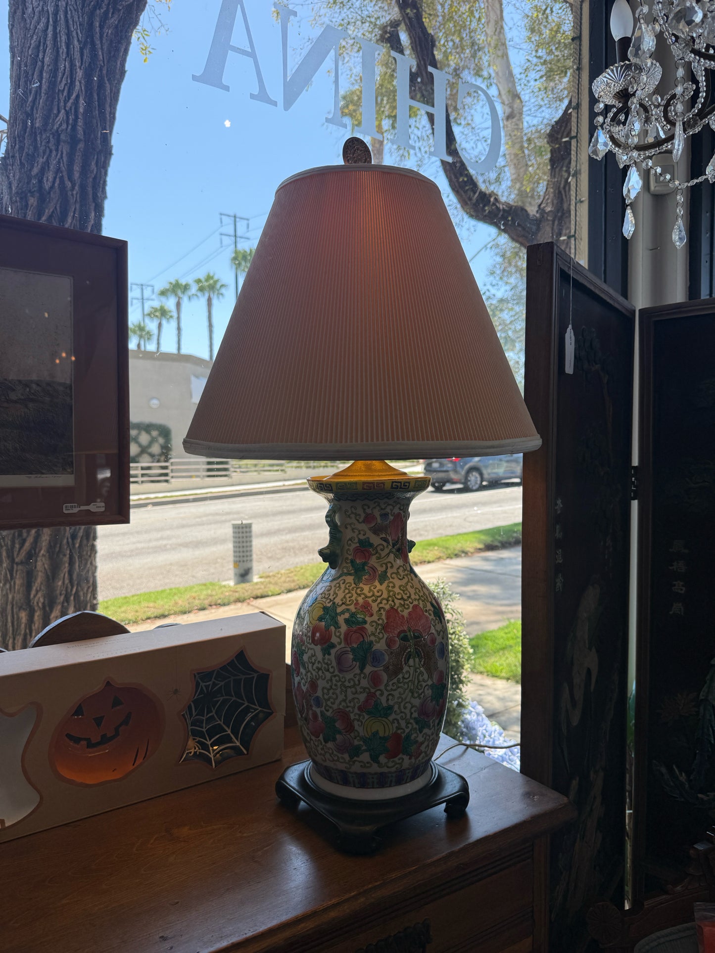 Chinese Famille Rose Lamp With Shade