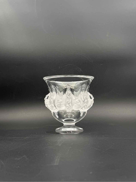 Lalique Crystal Dampierre Vase With Sparrows