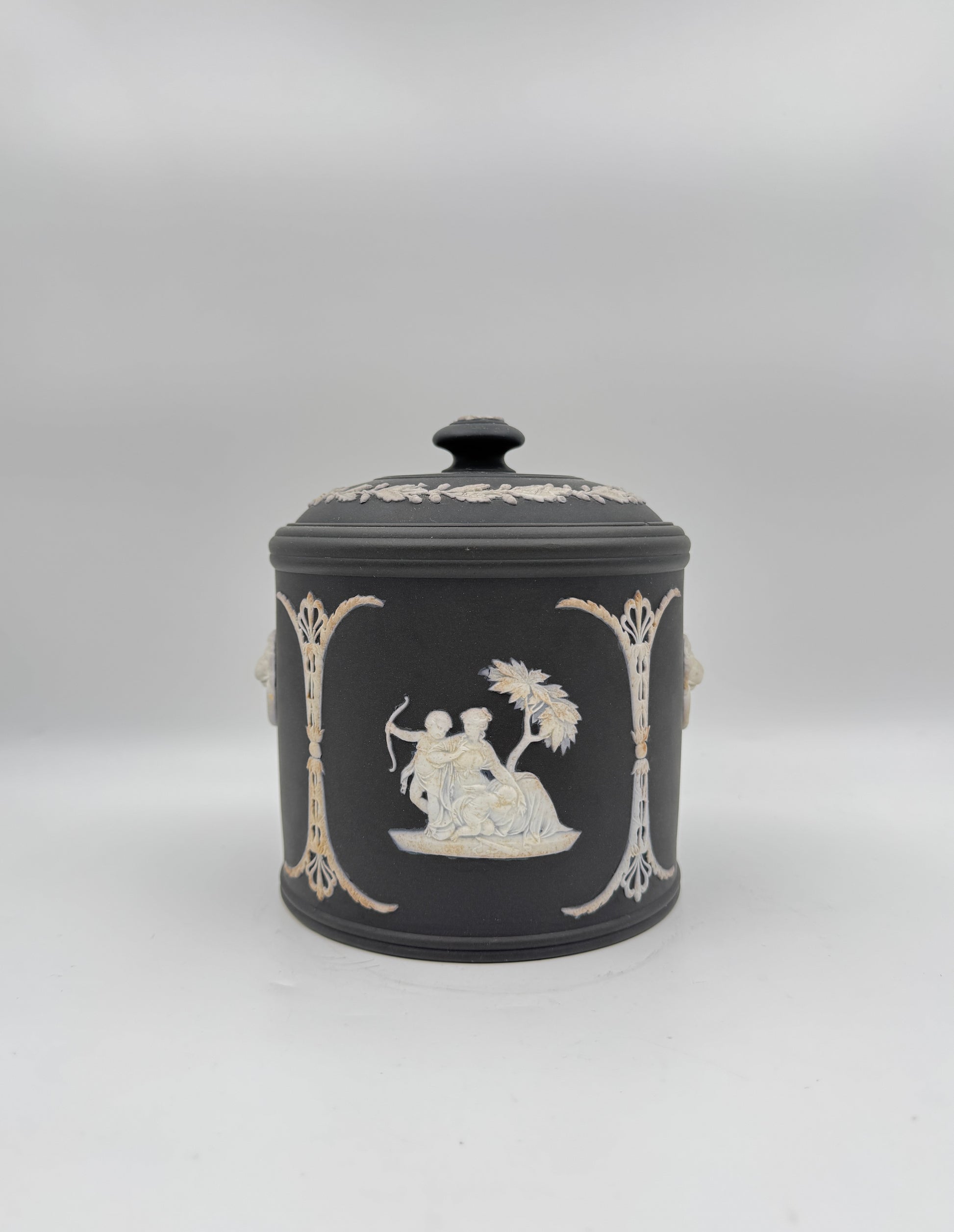 wedgwood tobacco jar Wedgwood Black Basalt Stilton or Tobacco Jar – Three-Piece Lidded Pot – Freighthouse Design & Consign wedgwood tobacco jar Wedgwood Black Basalt Stilton or Tobacco Jar – Three-Piece Lidded Pot – Freighthouse Design & Consign