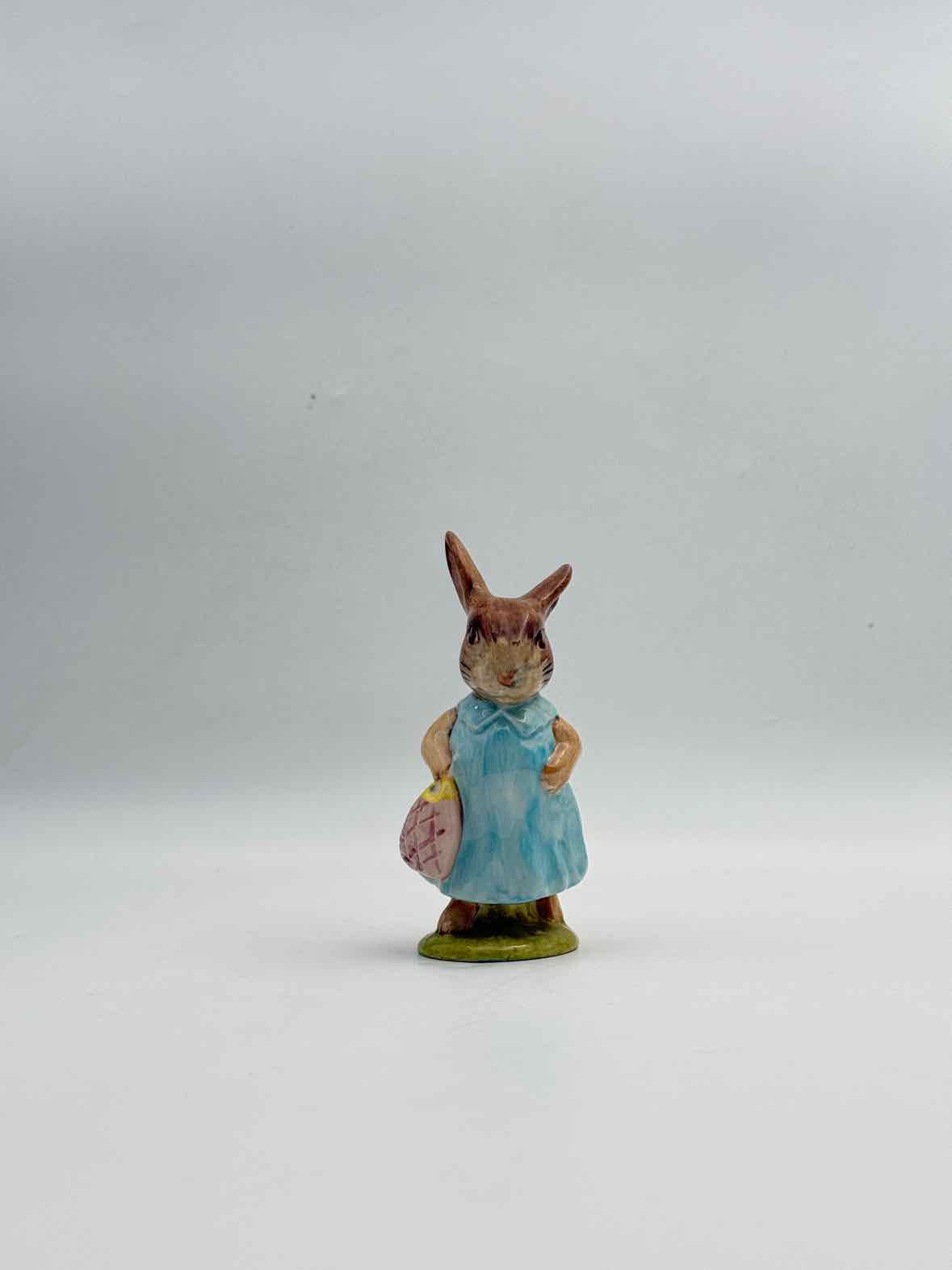 Beatrix Potter "Mrs. Flopsy Bunny" Figurine- Beswick England