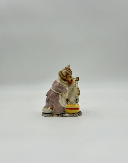 Beatrix Potter “Tabitha Twitchit & Miss Moppet” Figurine – Beswick England