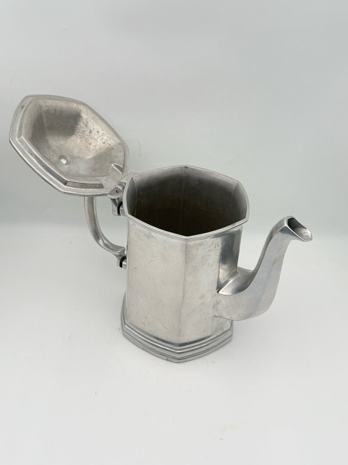 Wilton Armetale "Mulberry Hill" Pewter Coffee Pot