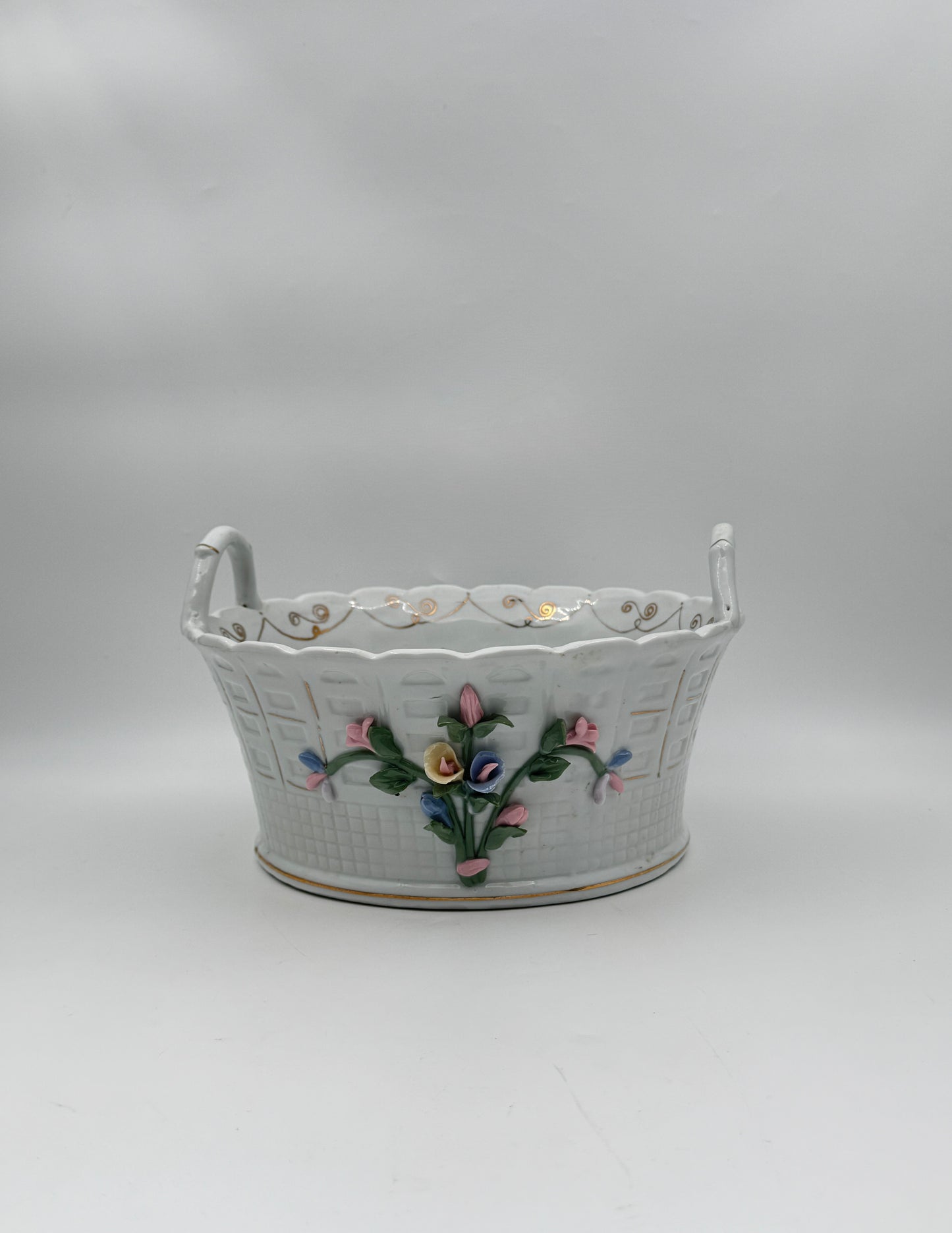 Ceramic Basket Weave Bowl with Handles – White with Floral & Gold Trim