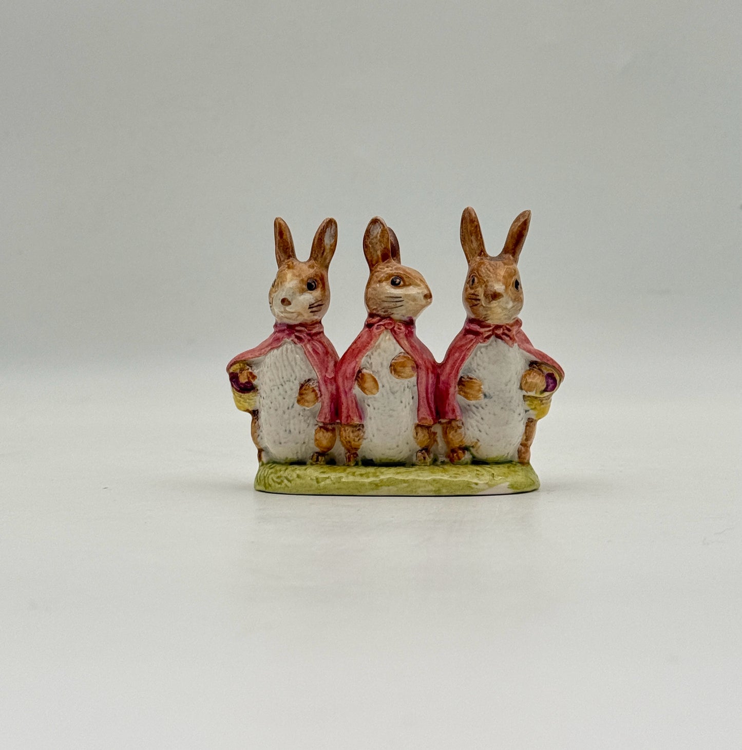 Beswick Beatrix Potter Figurine- Flopsy Mopsy And Cottontail