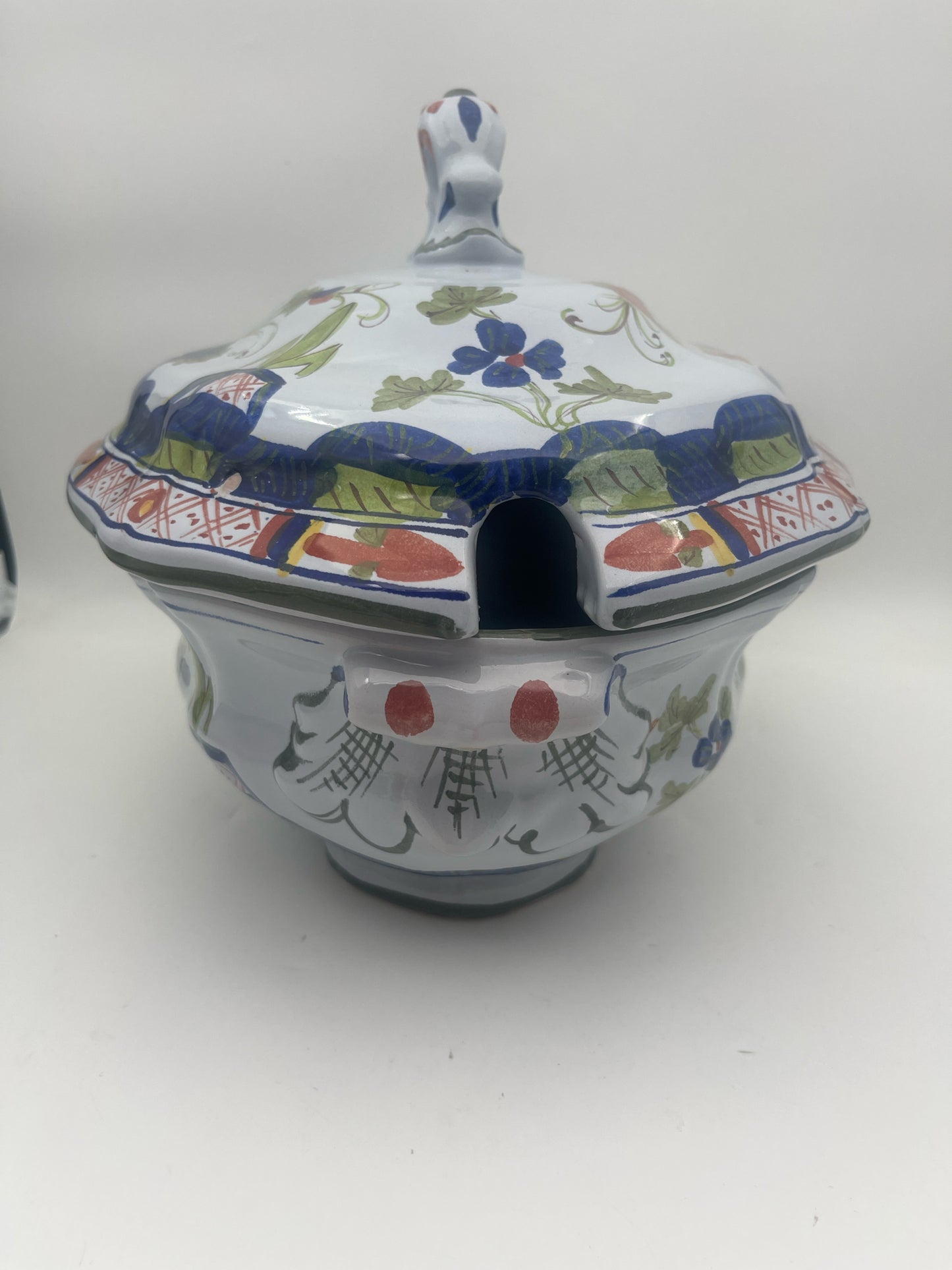 Garofano Carnation Tureen