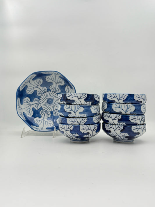 Japanese "White Radish" Pattern Serving Bowl Set