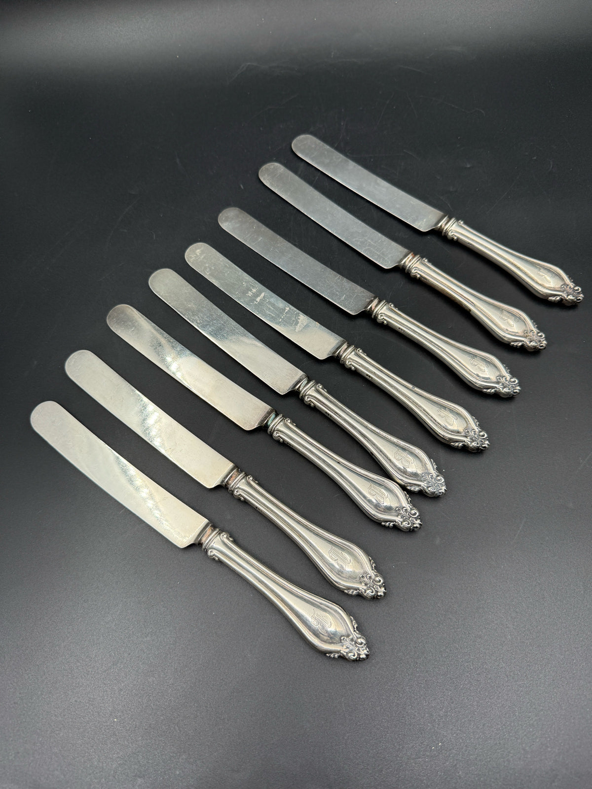 Reed & Barton Silver Sterling La Perle "B" Monogram Knives- Set Of 8