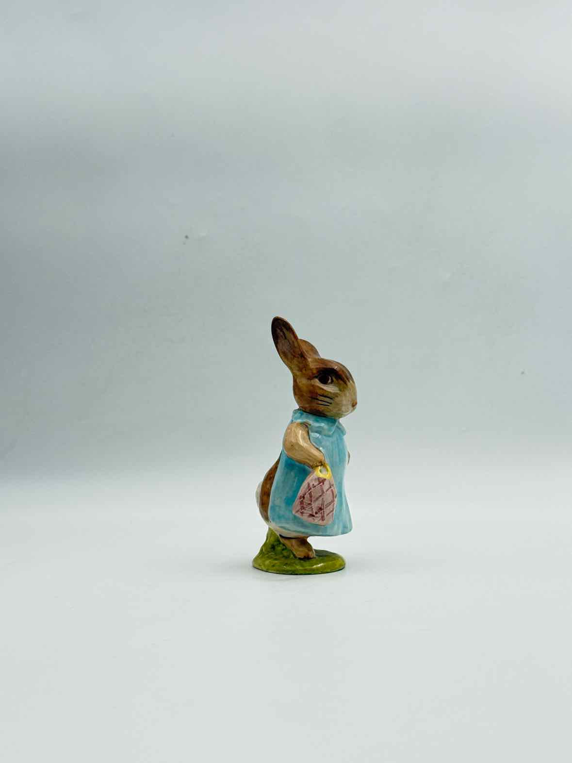 Beatrix Potter "Mrs. Flopsy Bunny" Figurine- Beswick England