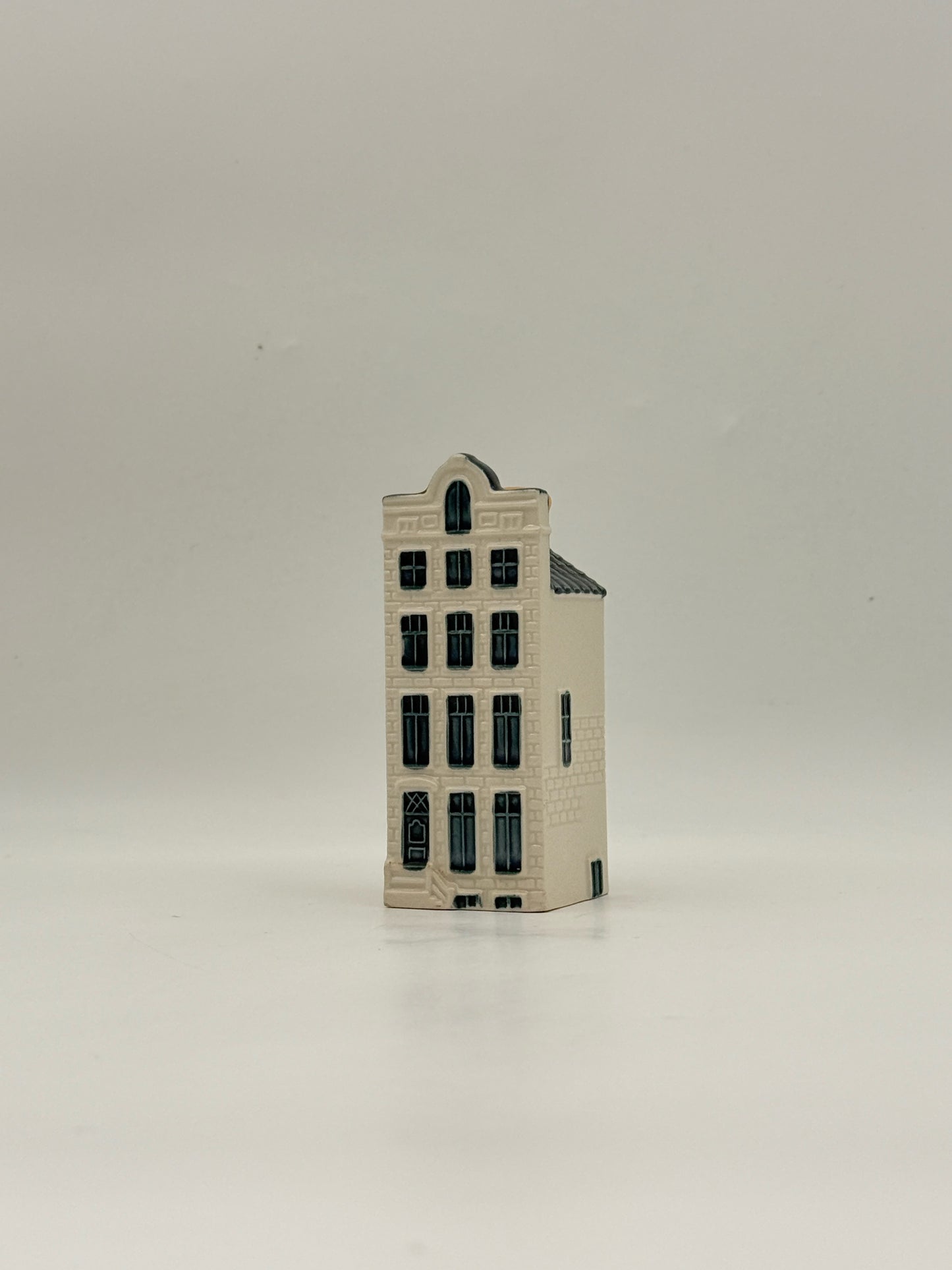 KLM Delft Blue House #67