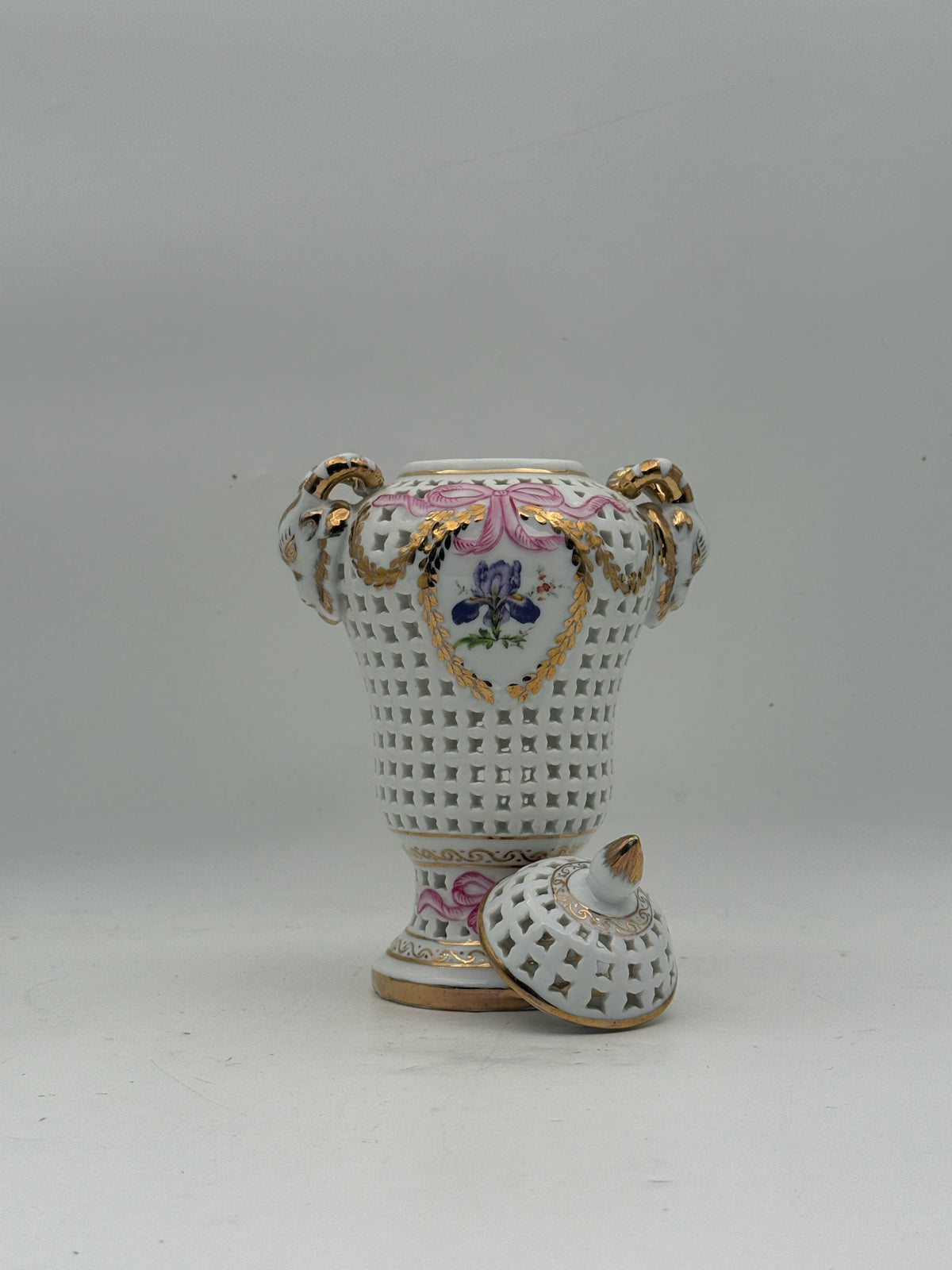 KPM Handpainted Potpourri Jar