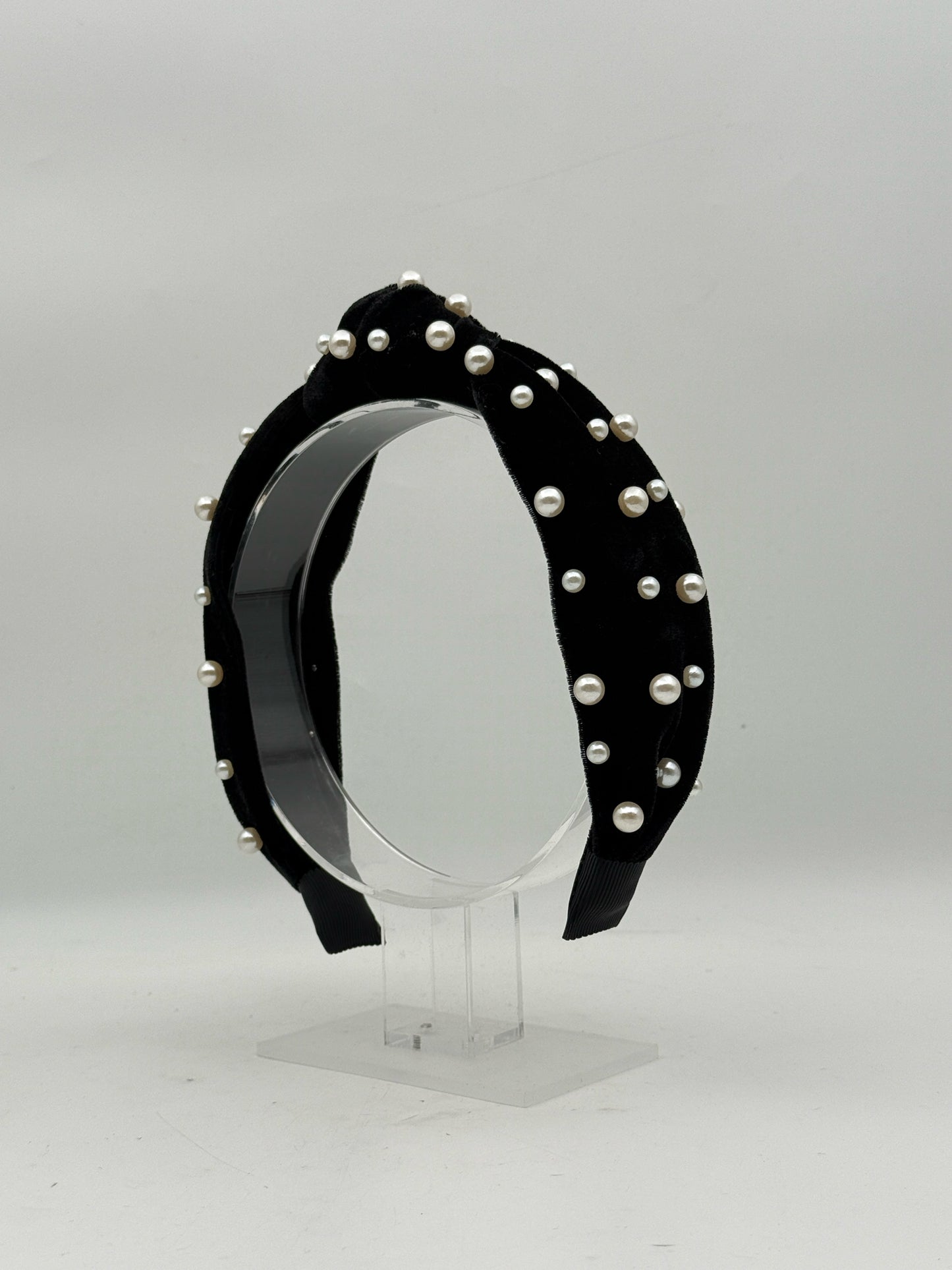 Black Velvet With Pearls Knotted Headband