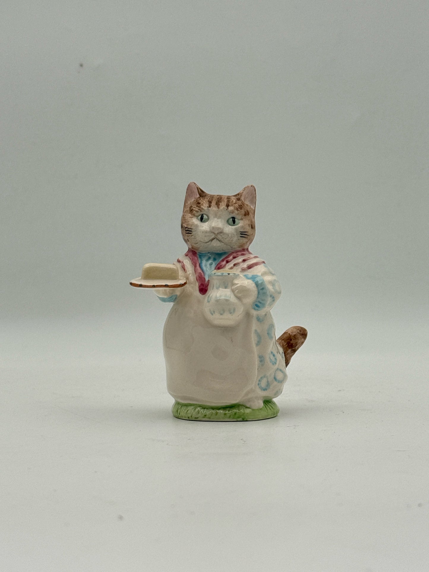Royal Albert Beatrix Potter Figurine- Mrs Ribby