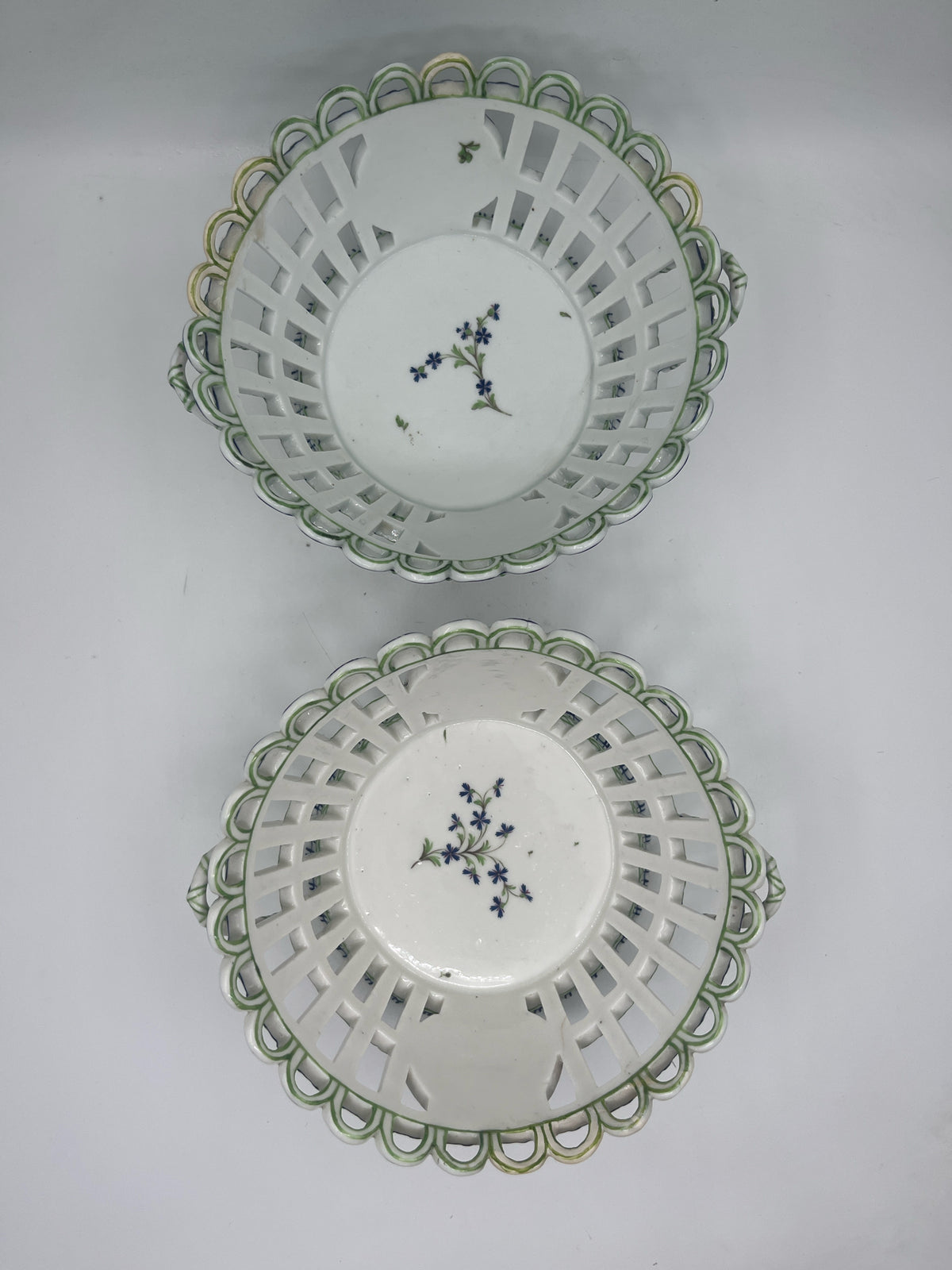 Niderville Scalloped  Bowls with Underplates