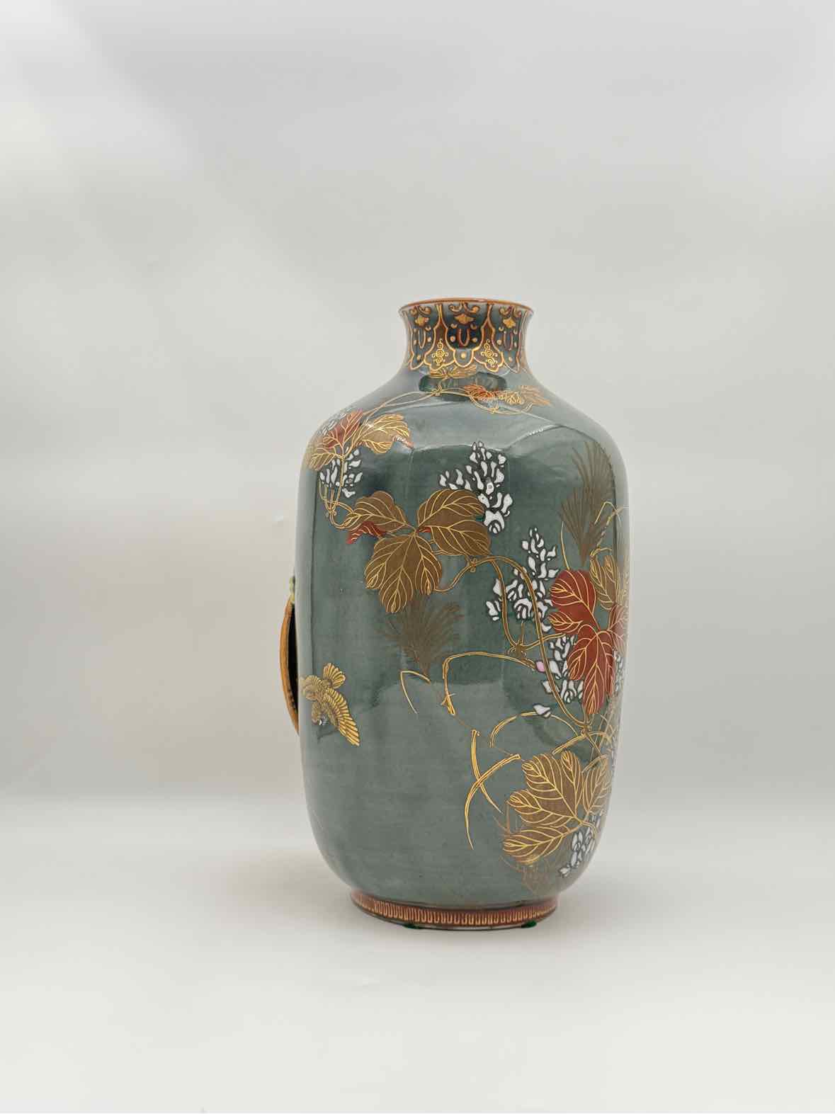 Antique Chinese Vase With Relief Bamboo Hat