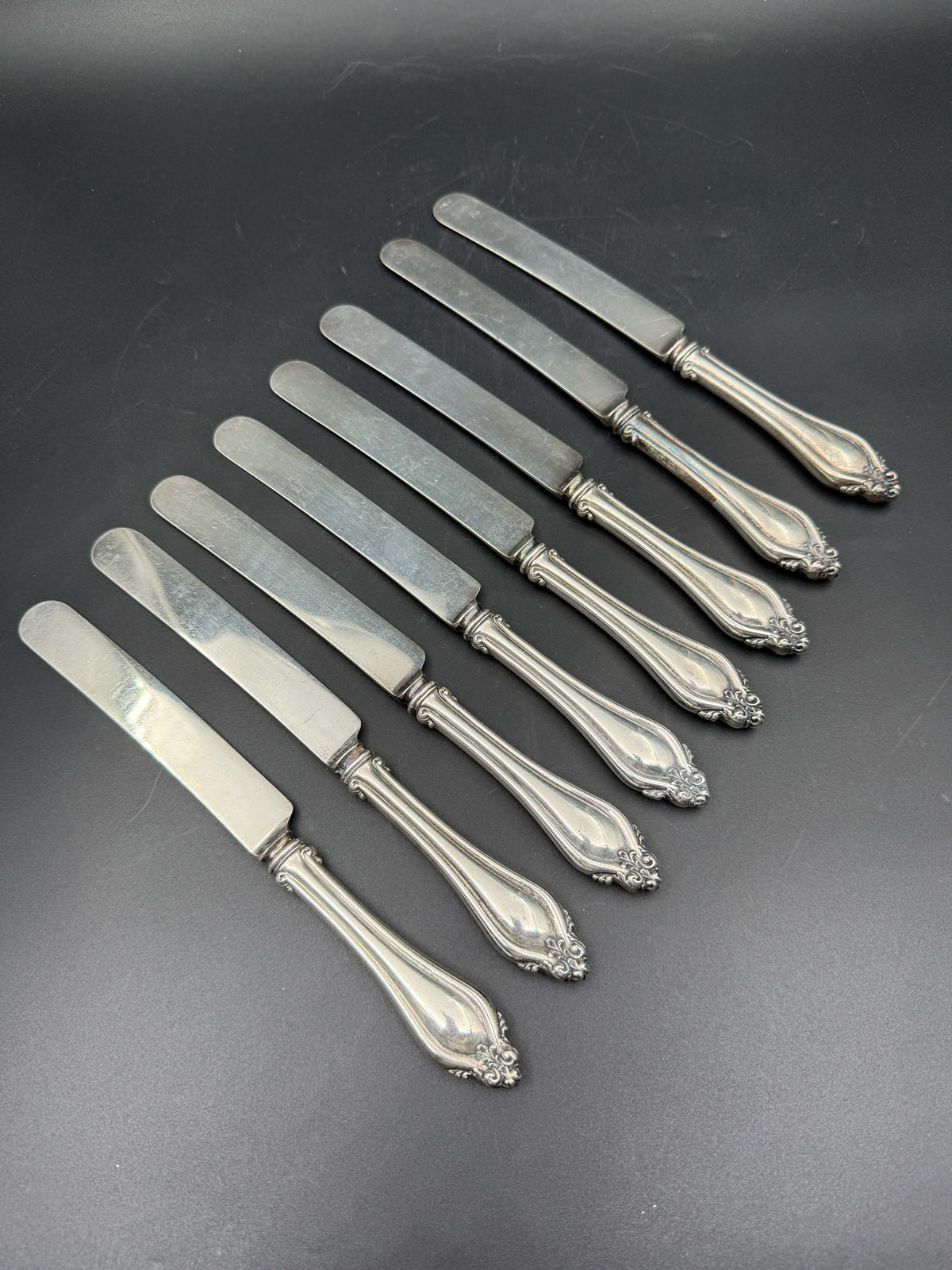 Reed & Barton Silver Sterling La Perle "B" Monogram Knives- Set Of 8