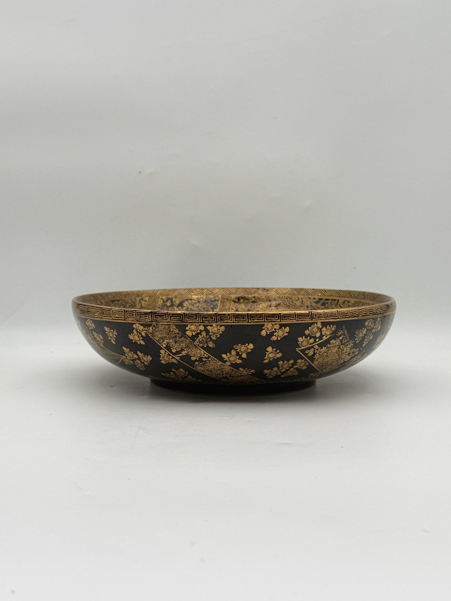 19th Century Japanese Satsuma Enamal And Gilt Bowl
