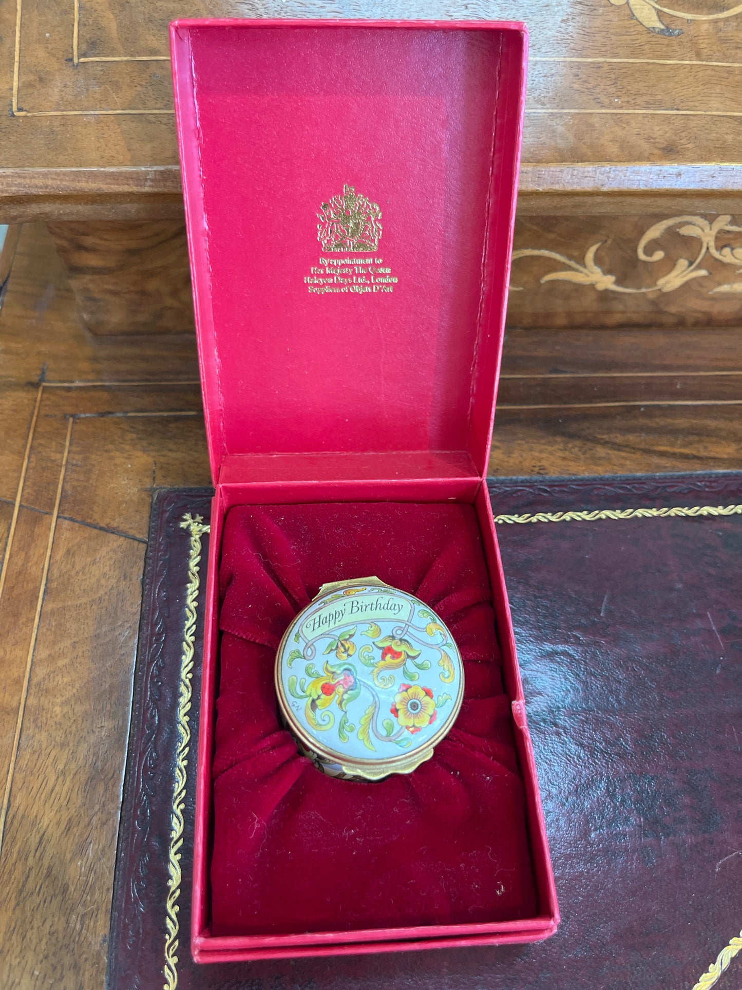 Boxed Hacyon Days Enamel Box