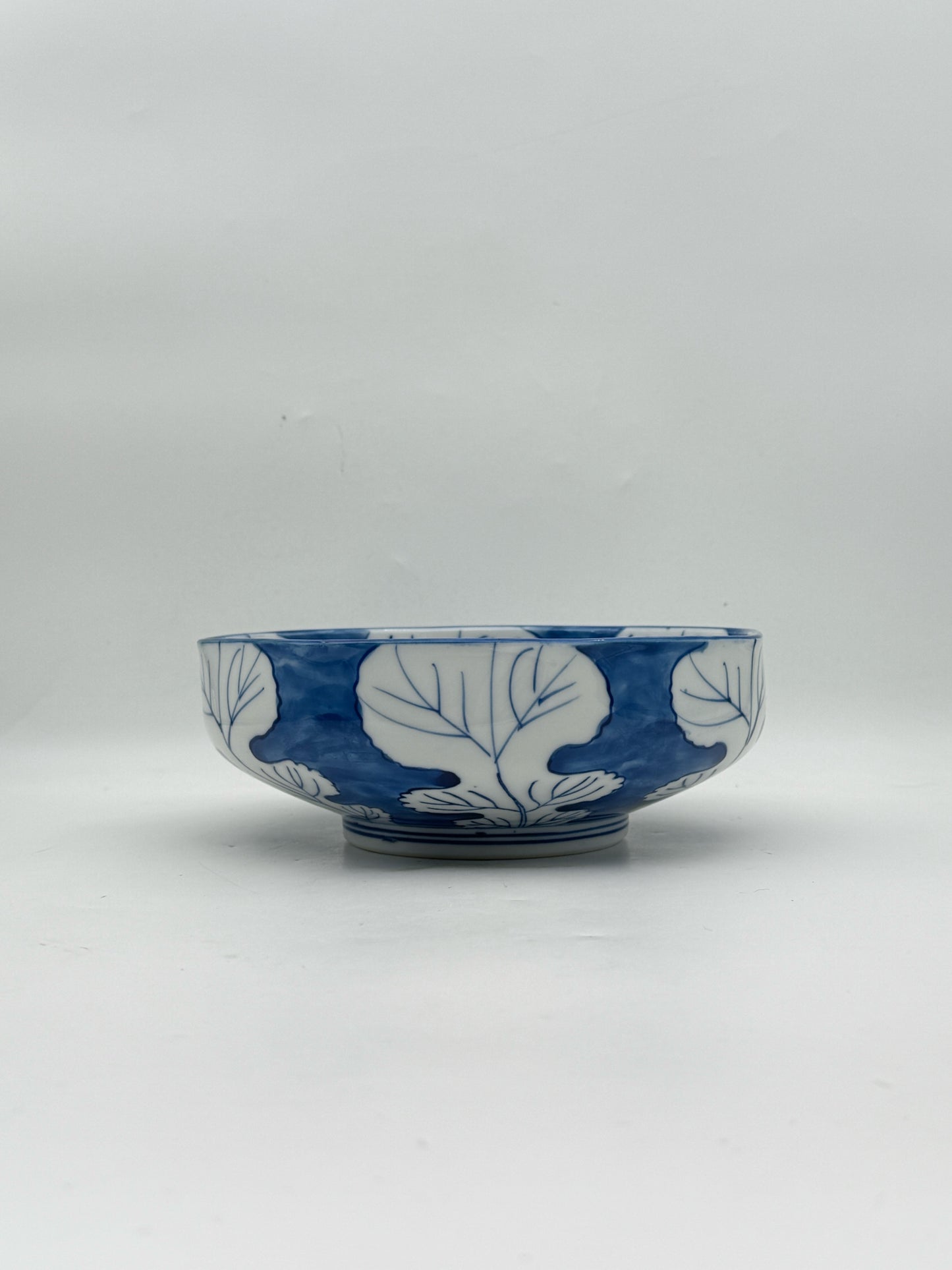 Japanese "White Radish" Pattern Serving Bowl Set