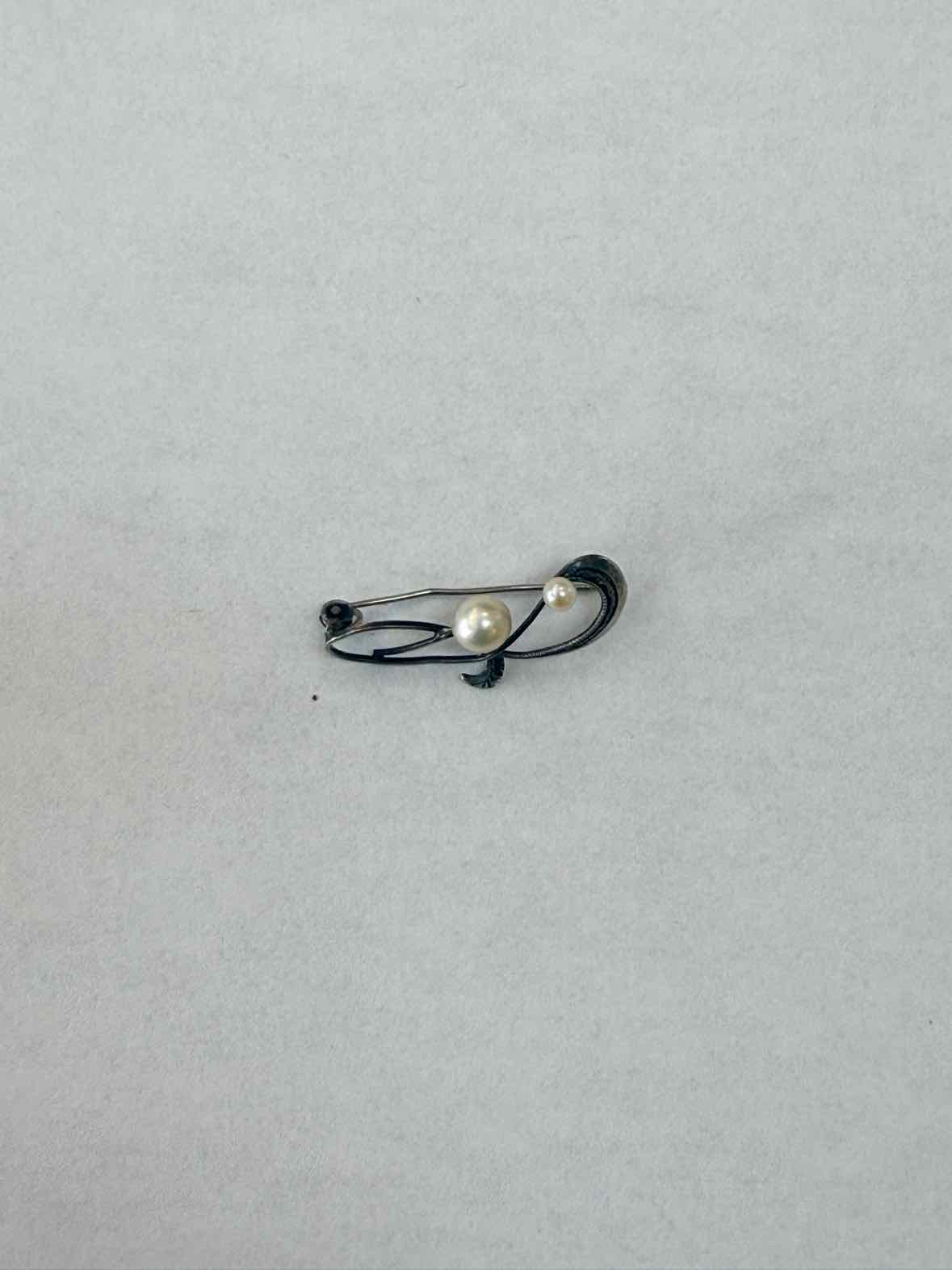 Antique Silver Tone Pin With Two Pearls
