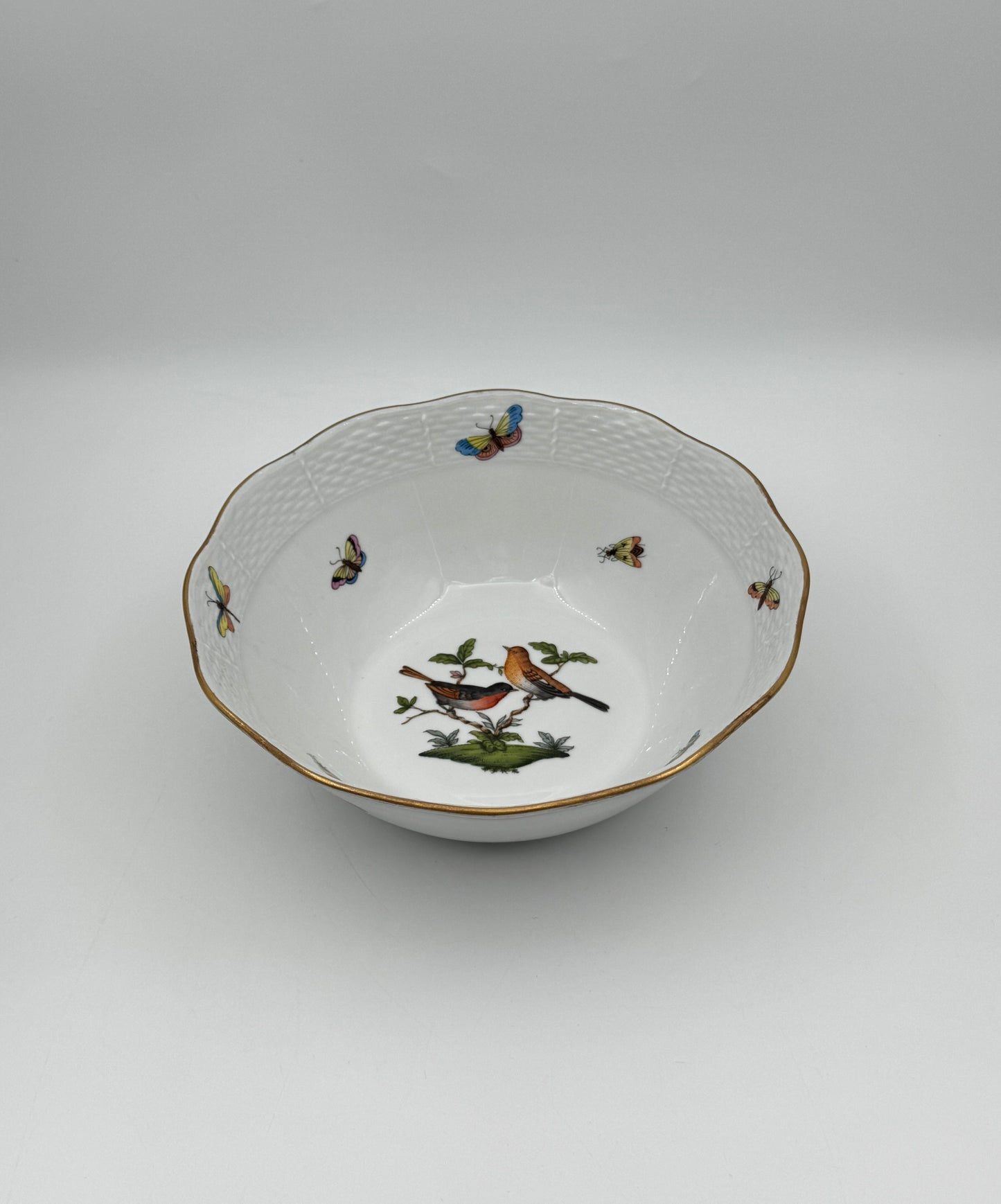 Herend Rothschild Bird Porcelain Bowl – Round with Scalloped Rim and Butterfly Accents