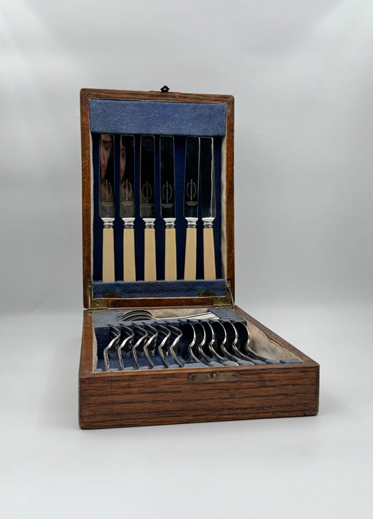 English Silverplate Dessert Set with Ivorine Handles – Henry Hobson & Sons, Sheffield, c.1900