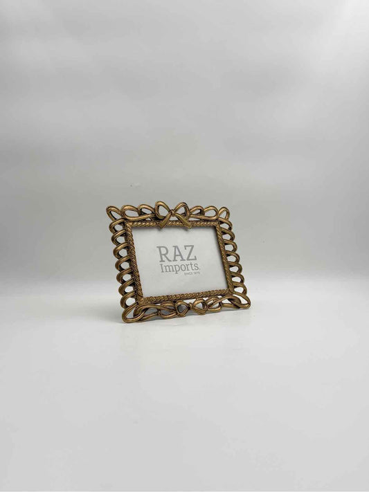 Gold Tone Bow Picture Frame