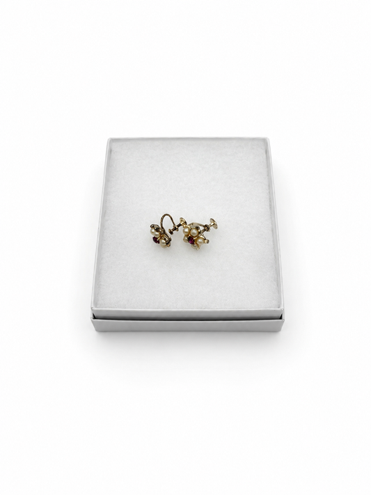 Vintage Screwback Flower Pearl  Earrings