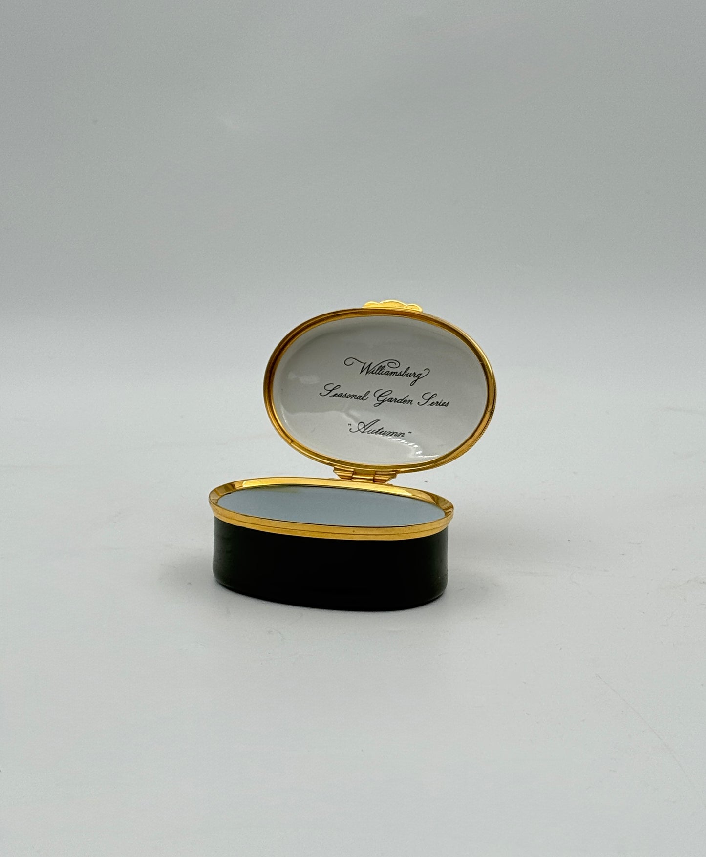 Halcyon Days Enamel Box – Williamsburg Autumn – Crummles Style