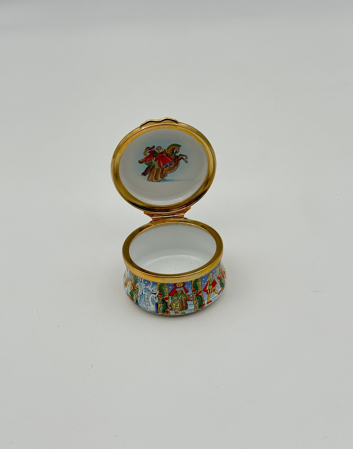 Halcyon Days Enamel Box “Home Is Where the Heart Is” – England