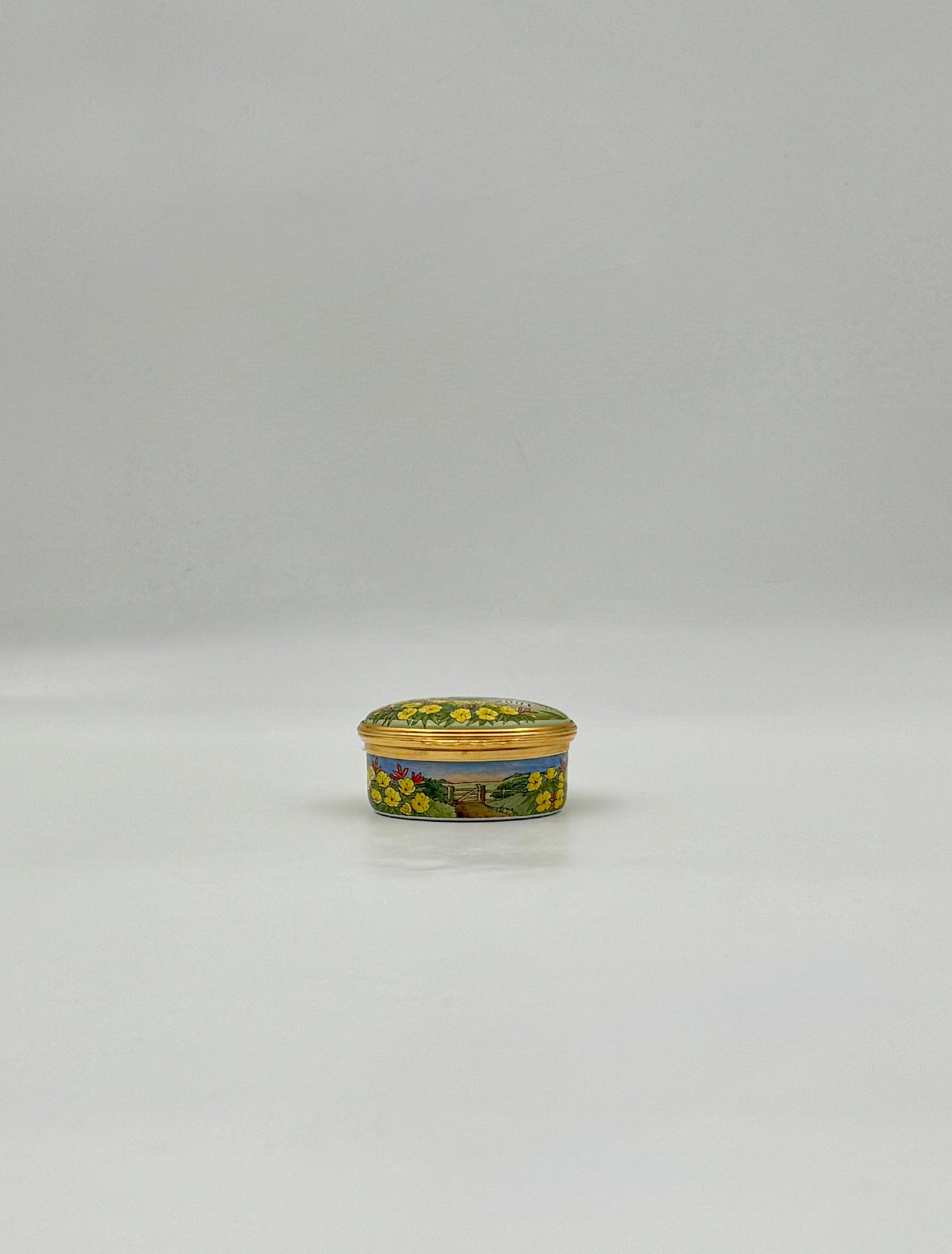 Halcyon Days Enamel Box “A Year to Remember” 2001 – With Box, England