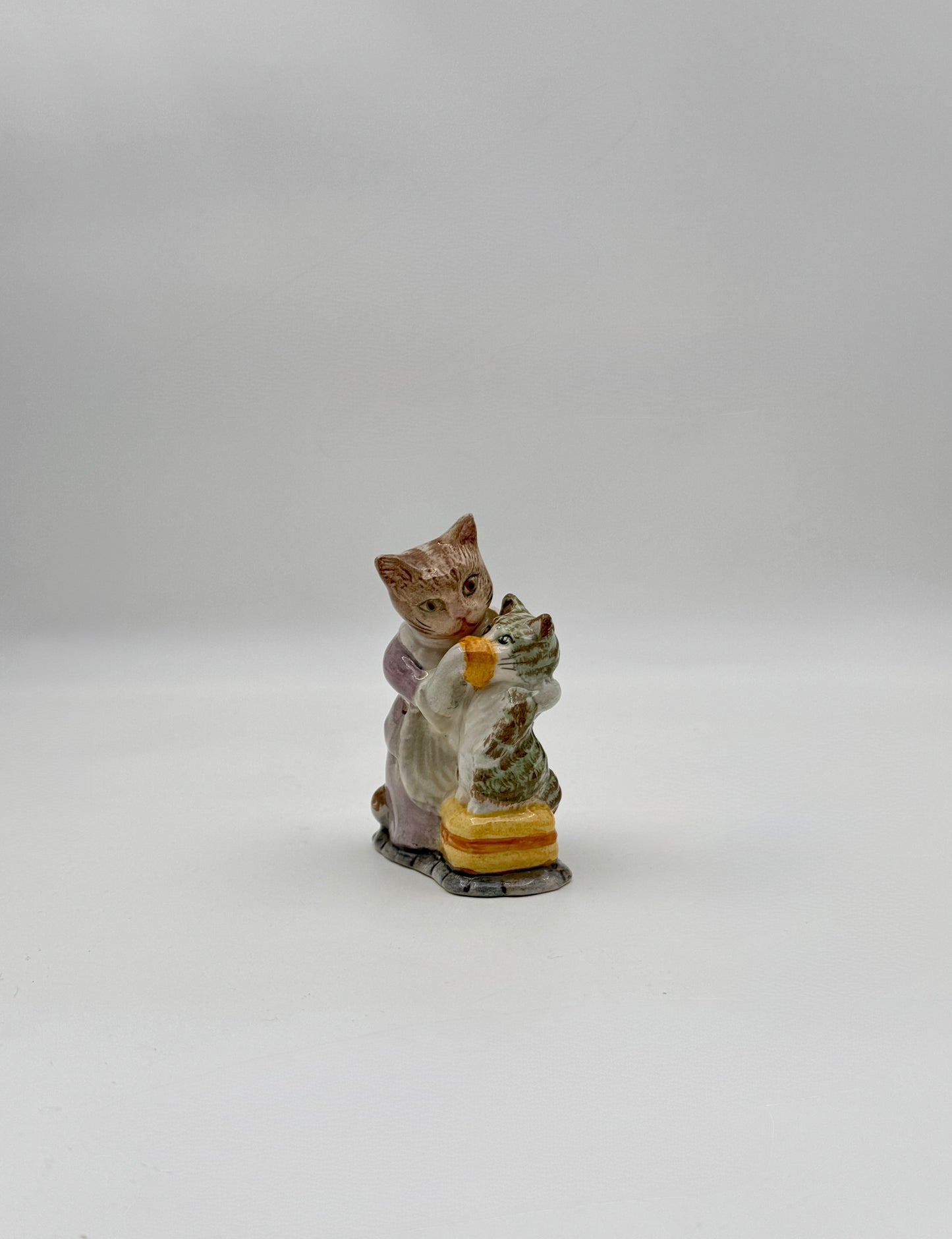 Beatrix Potter “Tabitha Twitchit & Miss Moppet” Figurine – Beswick England