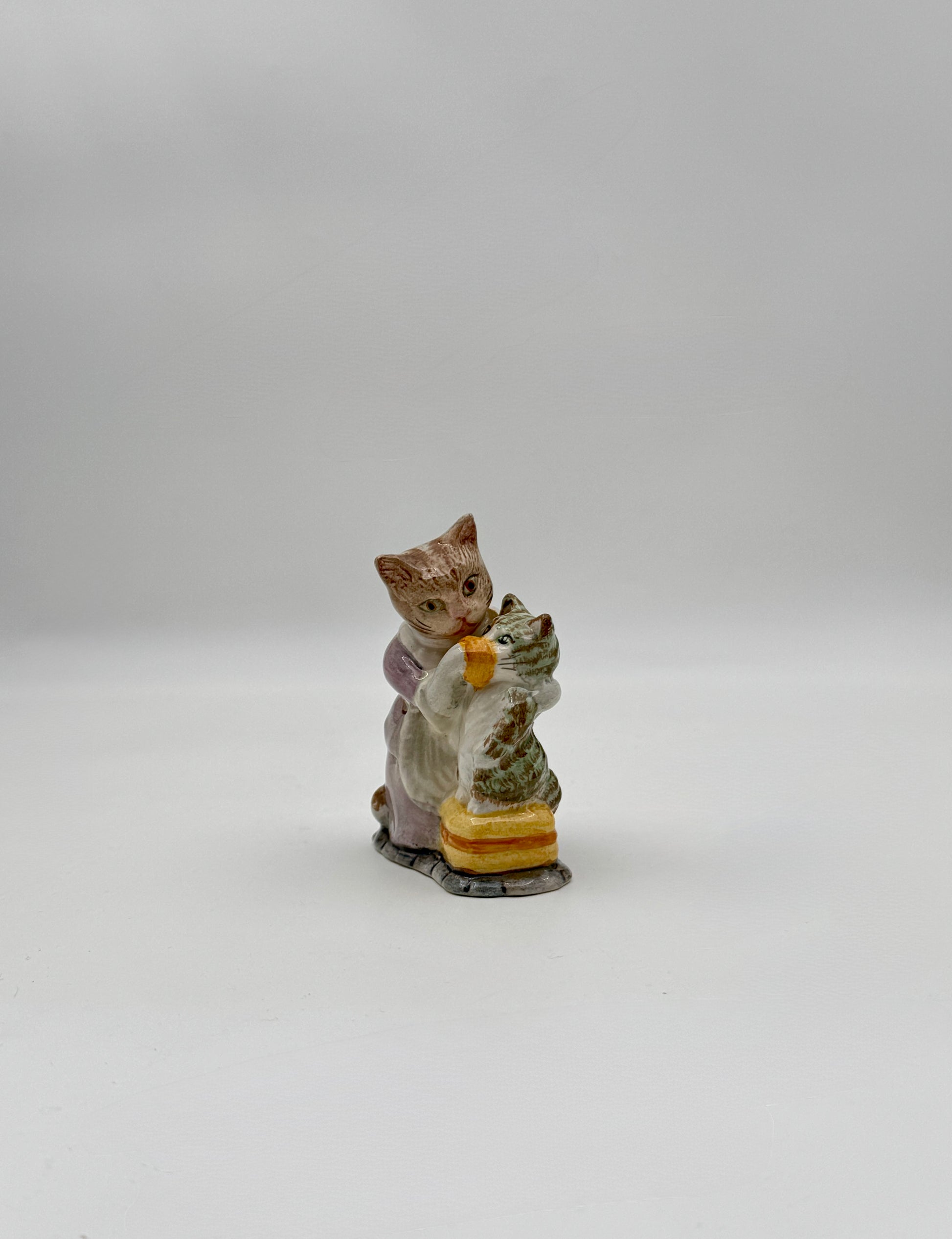 Beatrix Potter “Tabitha Twitchit & Miss Moppet” Figurine – Beswick England