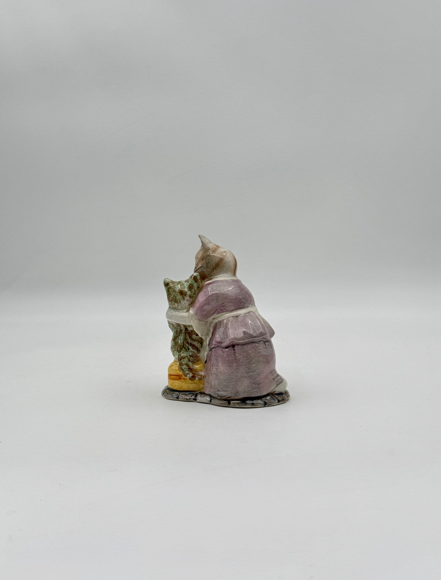 Beatrix Potter “Tabitha Twitchit & Miss Moppet” Figurine – Beswick England