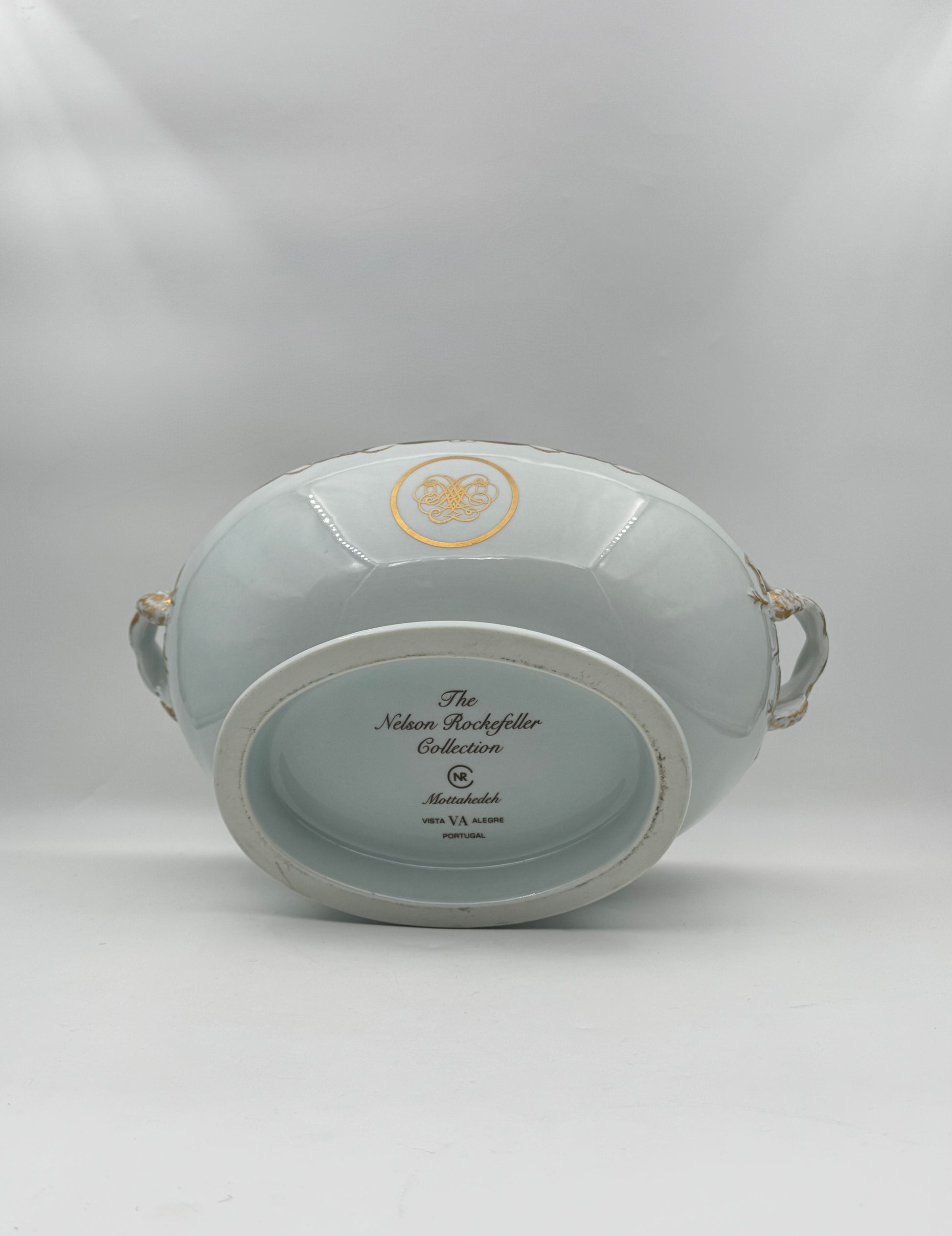 Elegant Mottahedeh “Golden Butterfly” Soup Tureen & Platter – Portugal