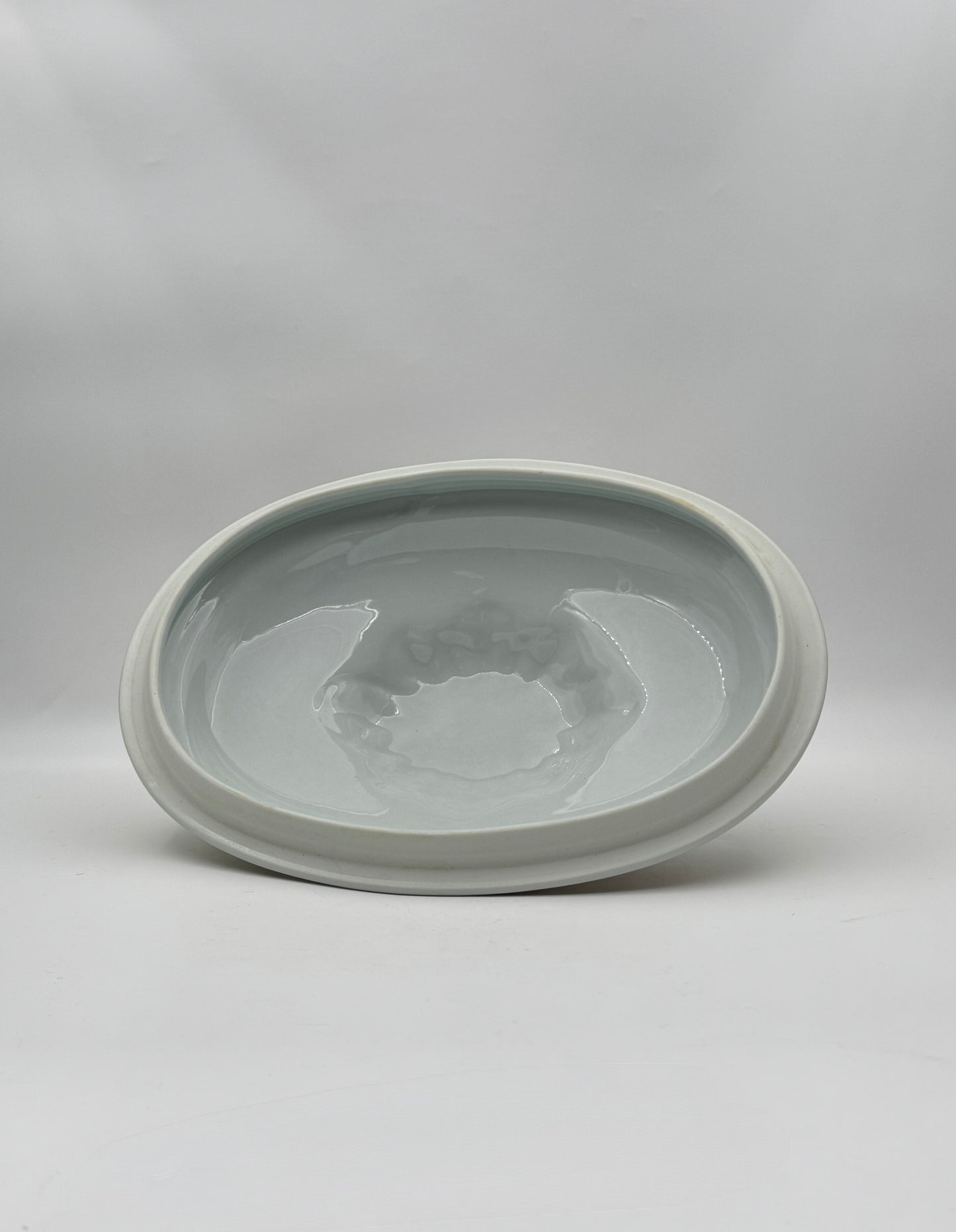 Elegant Mottahedeh “Golden Butterfly” Soup Tureen & Platter – Portugal