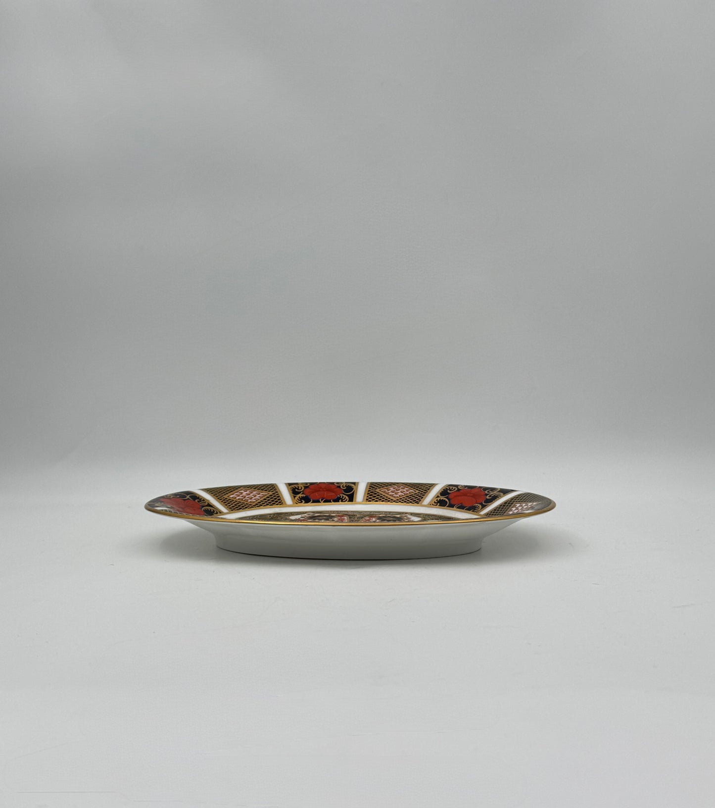 Royal Crown Derby Imari Style Oval Plate – England, Pattern 1128