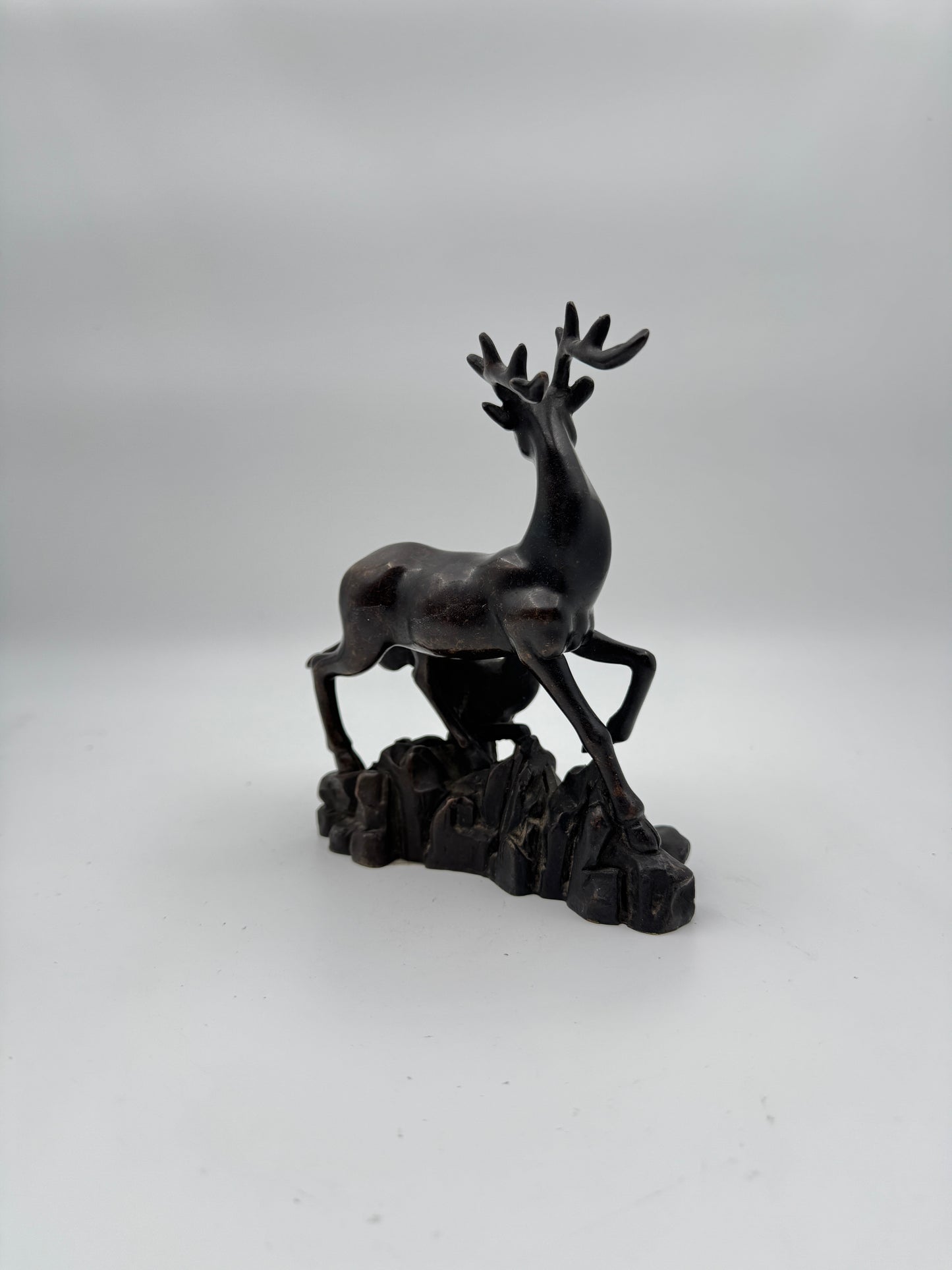 Antique Bronze Deer and Fawn Sculpture - Japanese Meiji Period Art (Circa 1880), Intricate Wildlife Figurine